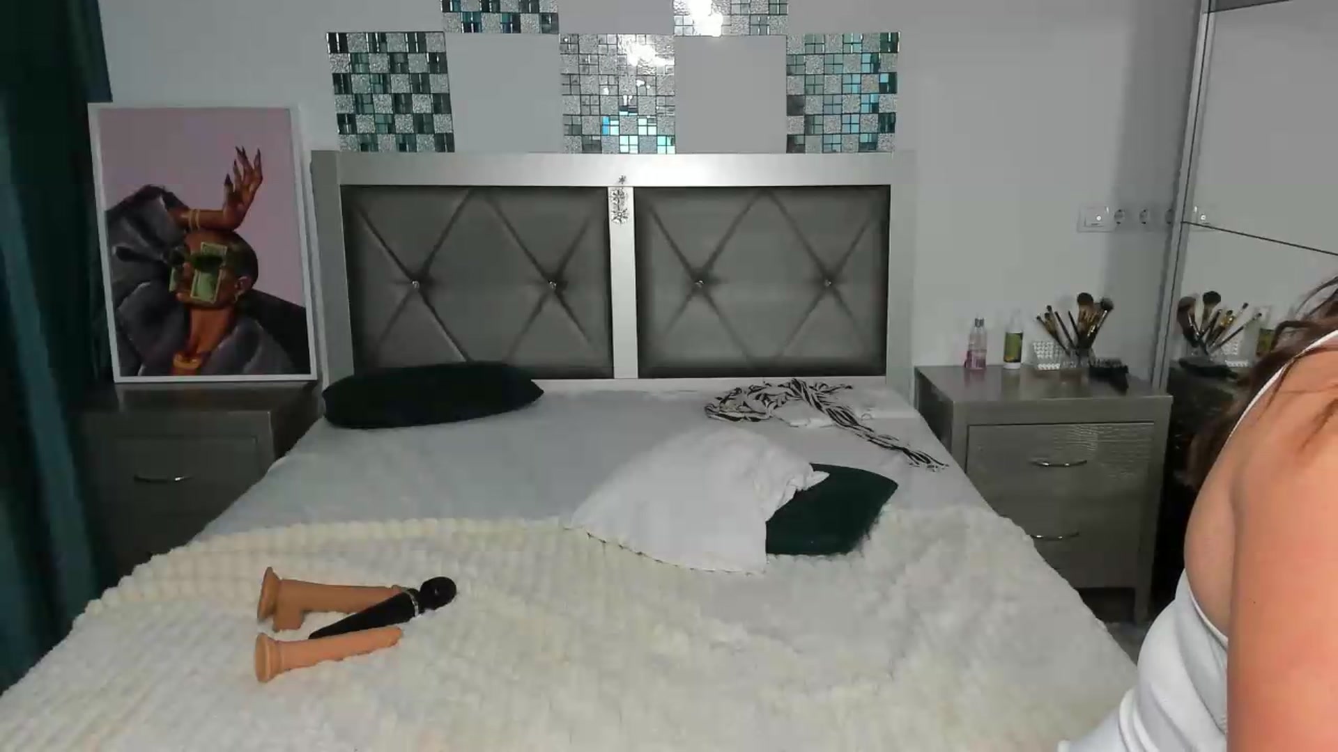 Gallery image thumbnail from Bo0ty_queen_'s myfreecams stream on, 05/13/2026, 09:50 image 5 of 20