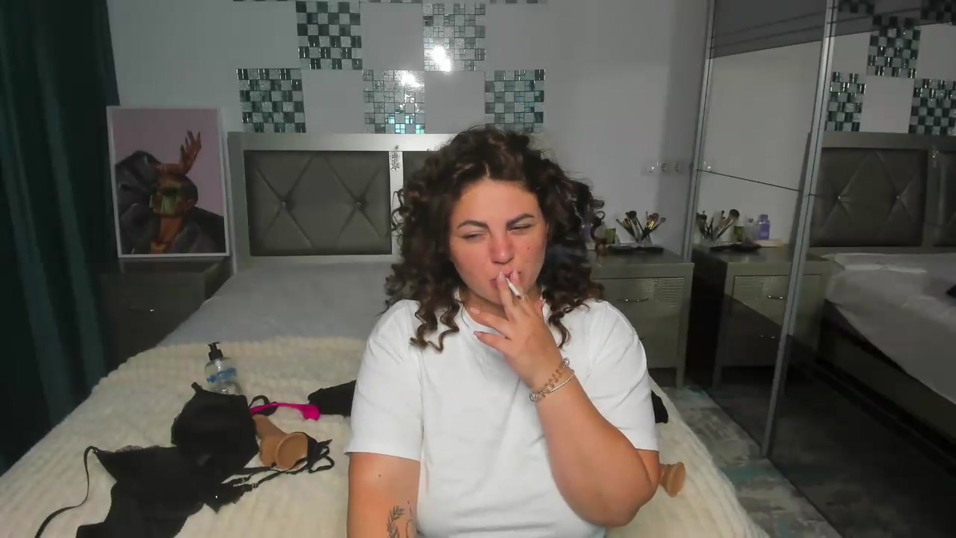 Gallery image thumbnail from Bo0ty_queen_'s myfreecams stream on, 05/14/2026, 10:31 image 19 of 20