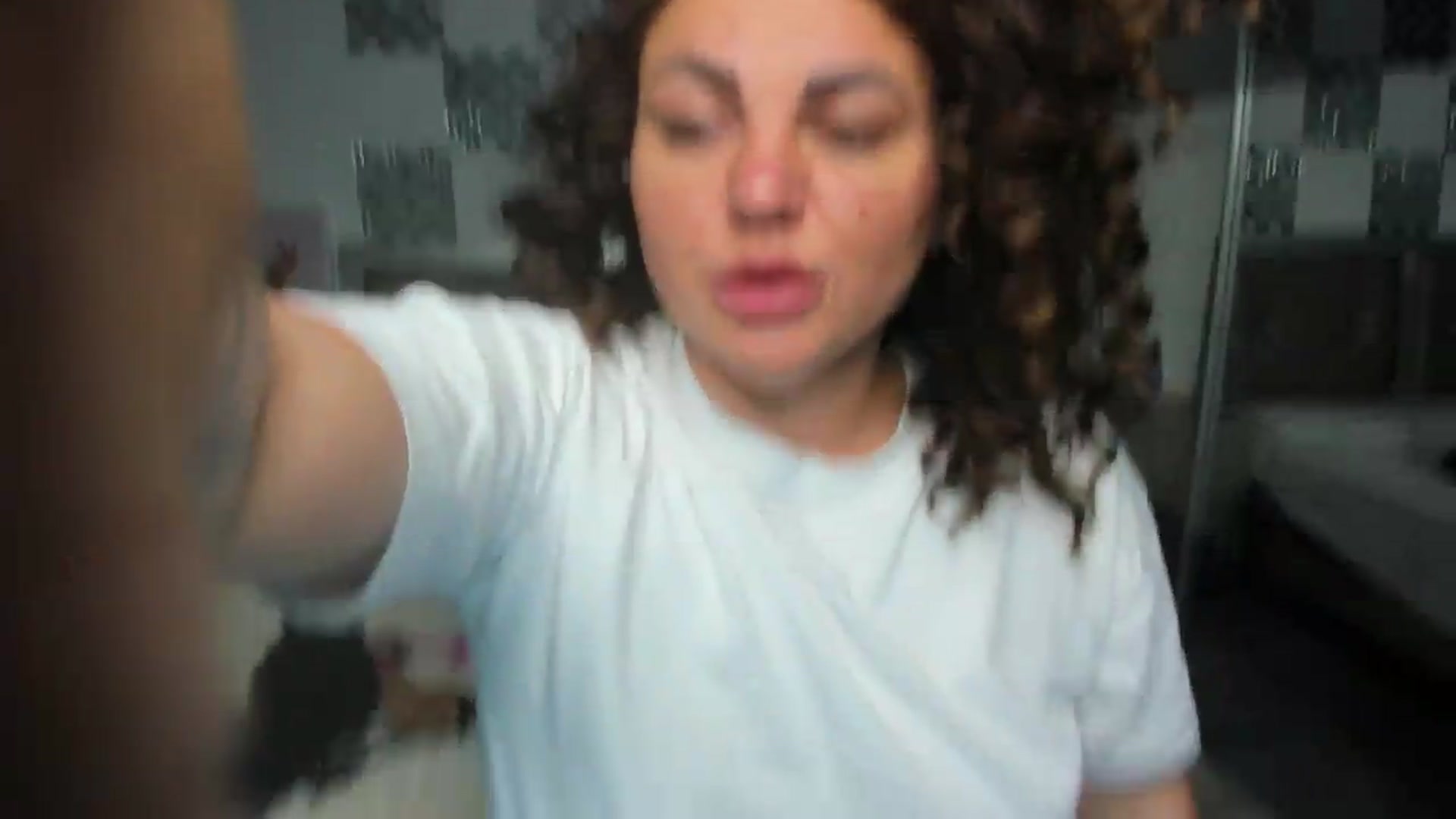 Gallery image thumbnail from Bo0ty_queen_'s myfreecams stream on, 05/14/2026, 10:31 image 17 of 20