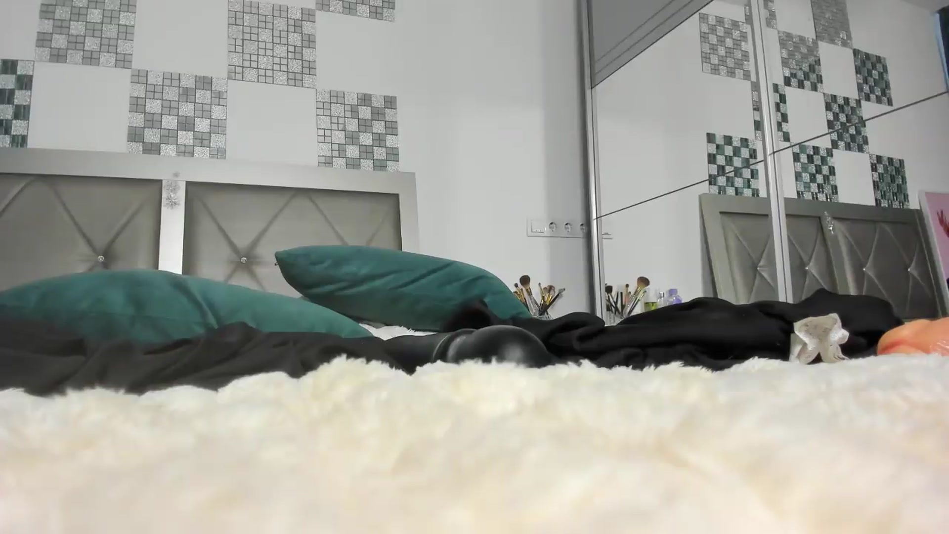 Gallery image thumbnail from Bo0ty_queen_'s myfreecams stream on, 05/14/2026, 10:31 image 12 of 20