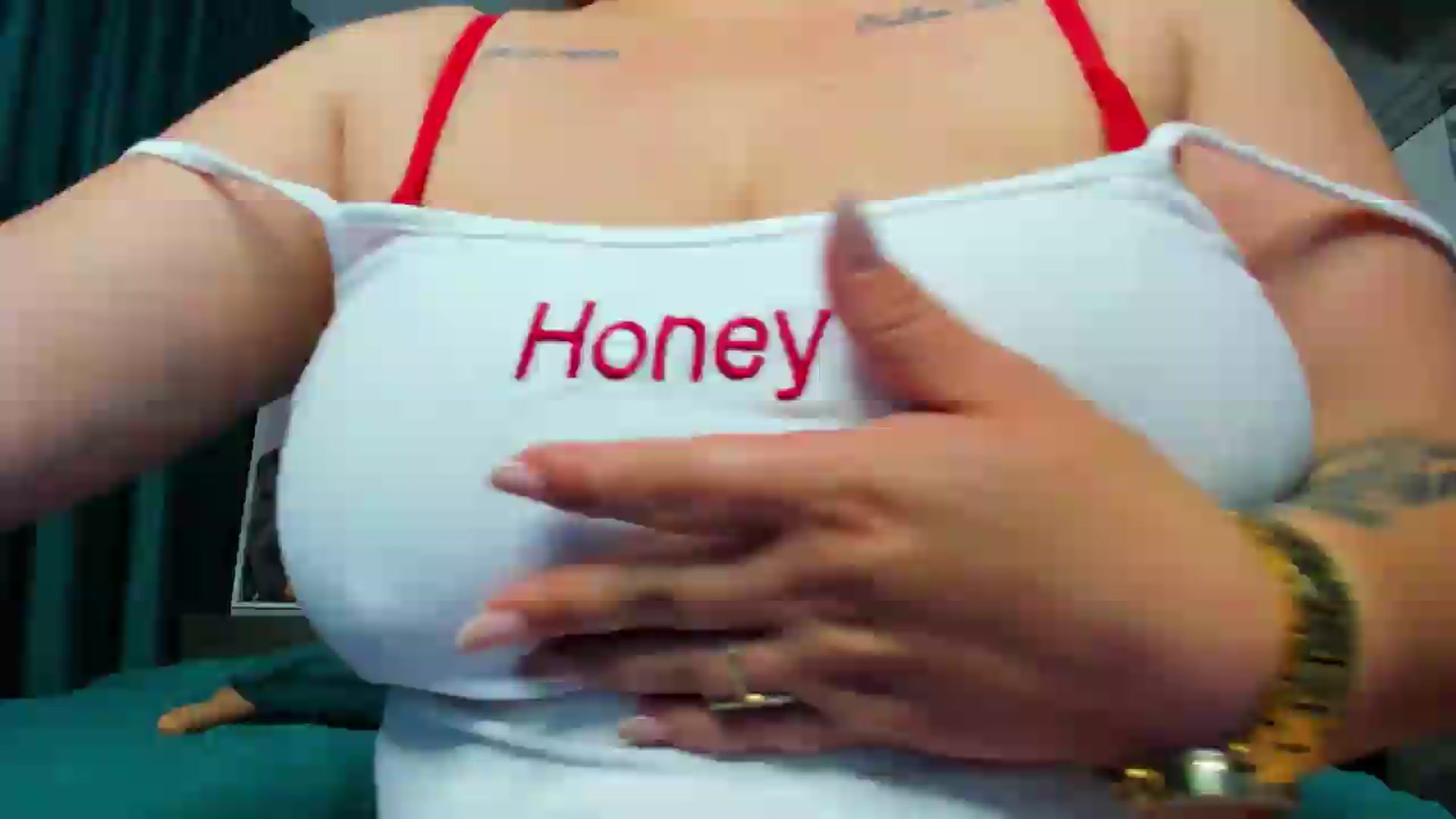 Gallery image thumbnail from Bo0ty_queen_'s myfreecams stream on, 05/19/2026, 10:14 image 4 of 20
