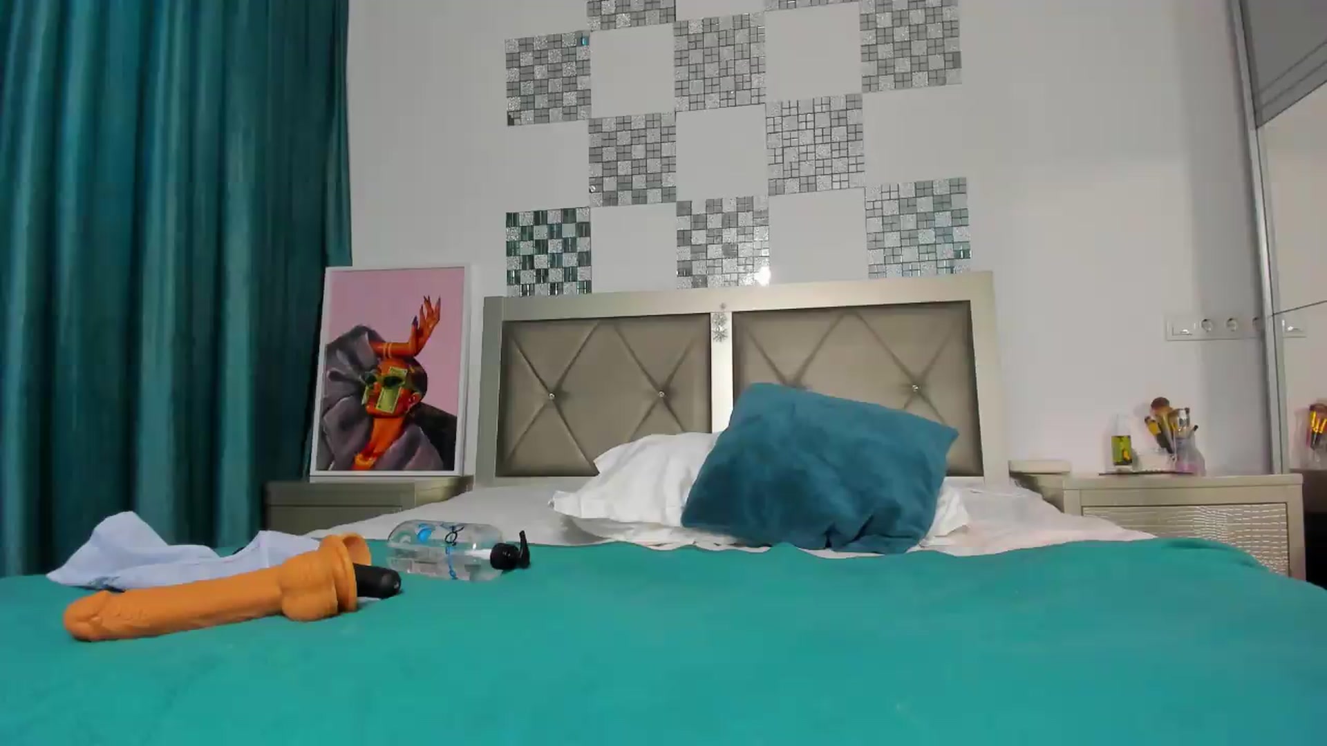 Gallery image thumbnail from Bo0ty_queen_'s myfreecams stream on, 05/25/2026, 08:38 image 16 of 20
