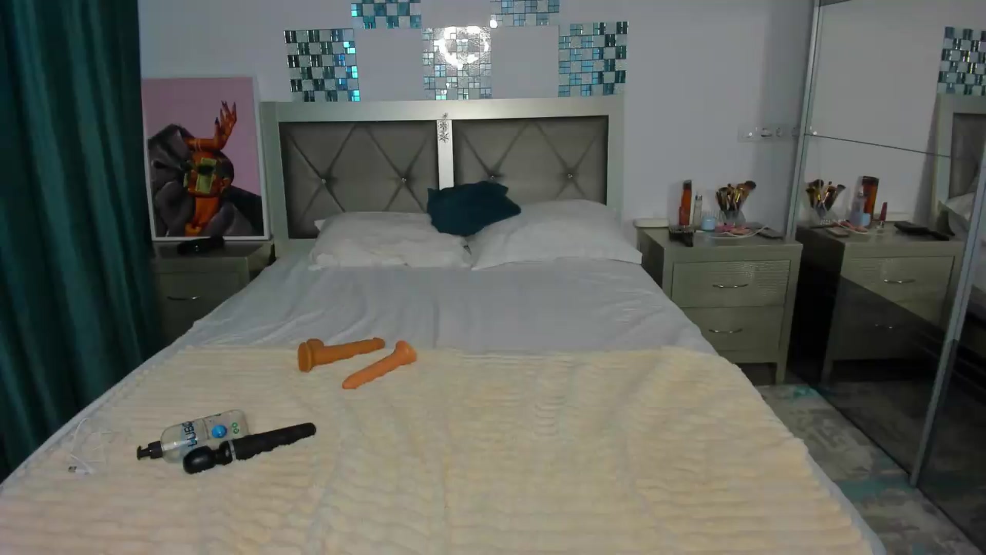 Gallery image thumbnail from Bo0ty_queen_'s myfreecams stream on, 06/25/2026, 11:56 image 6 of 20