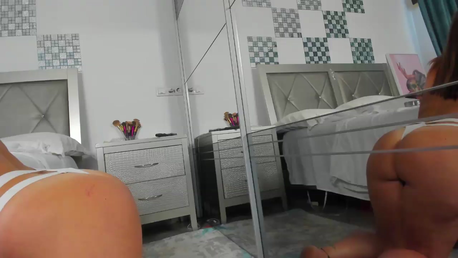 Gallery image thumbnail from Bo0ty_queen_'s myfreecams stream on, 08/26/2026, 10:47 image 6 of 20