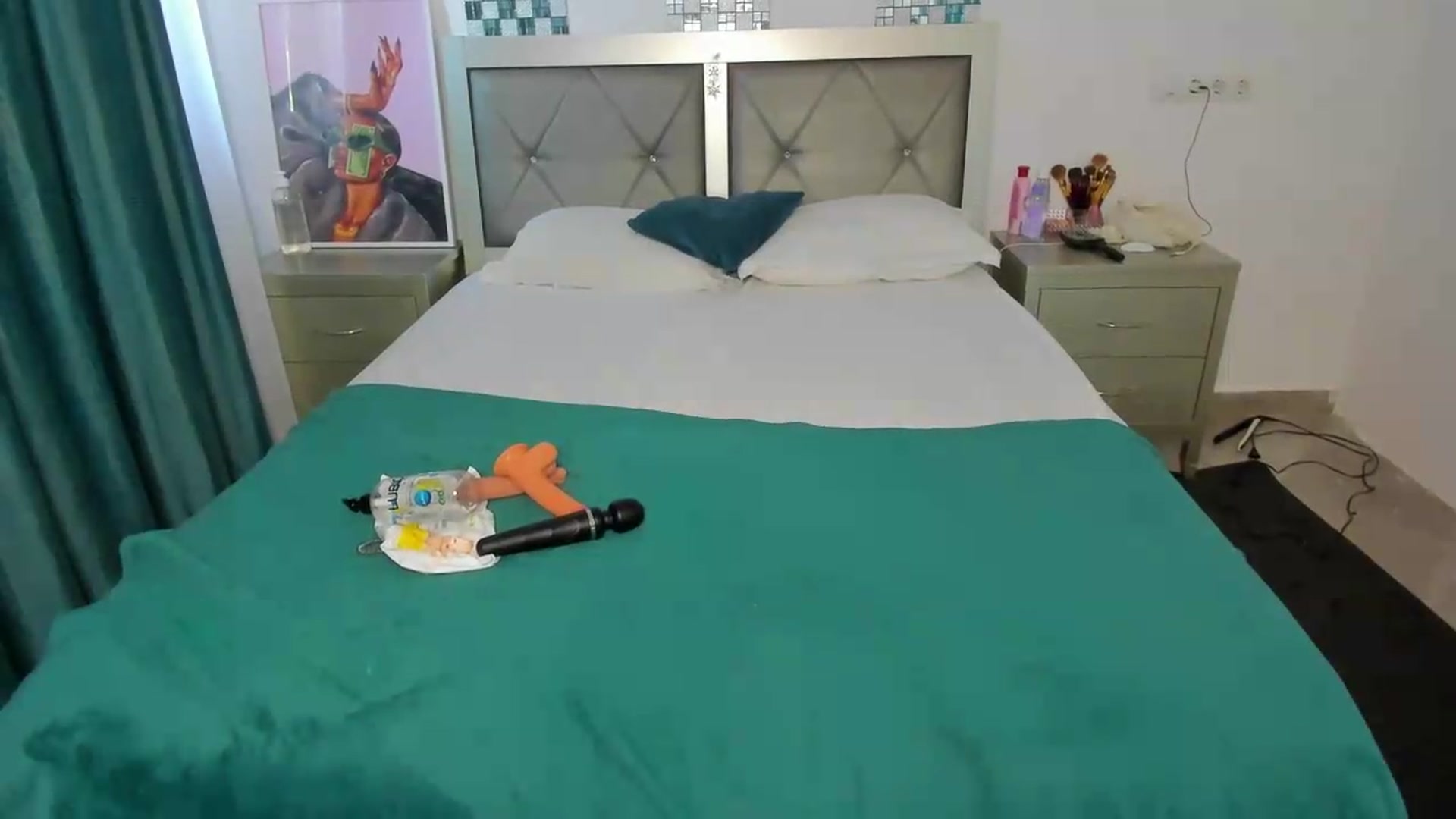 Gallery image thumbnail from Bo0ty_queen_'s myfreecams stream on, 09/15/2026, 10:26 image 8 of 20