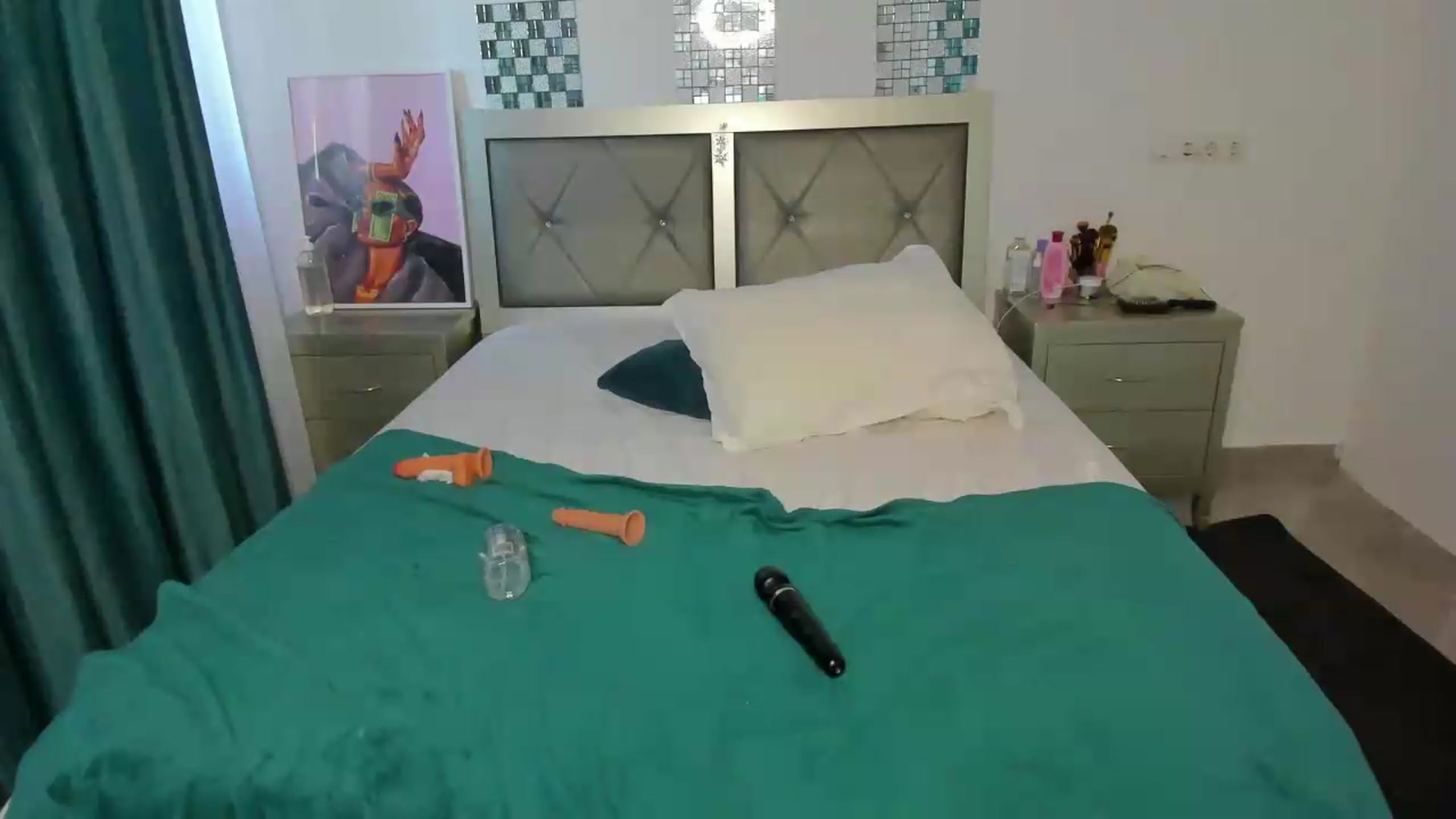 Gallery image thumbnail from Bo0ty_queen_'s myfreecams stream on, 09/16/2026, 11:53 image 12 of 20