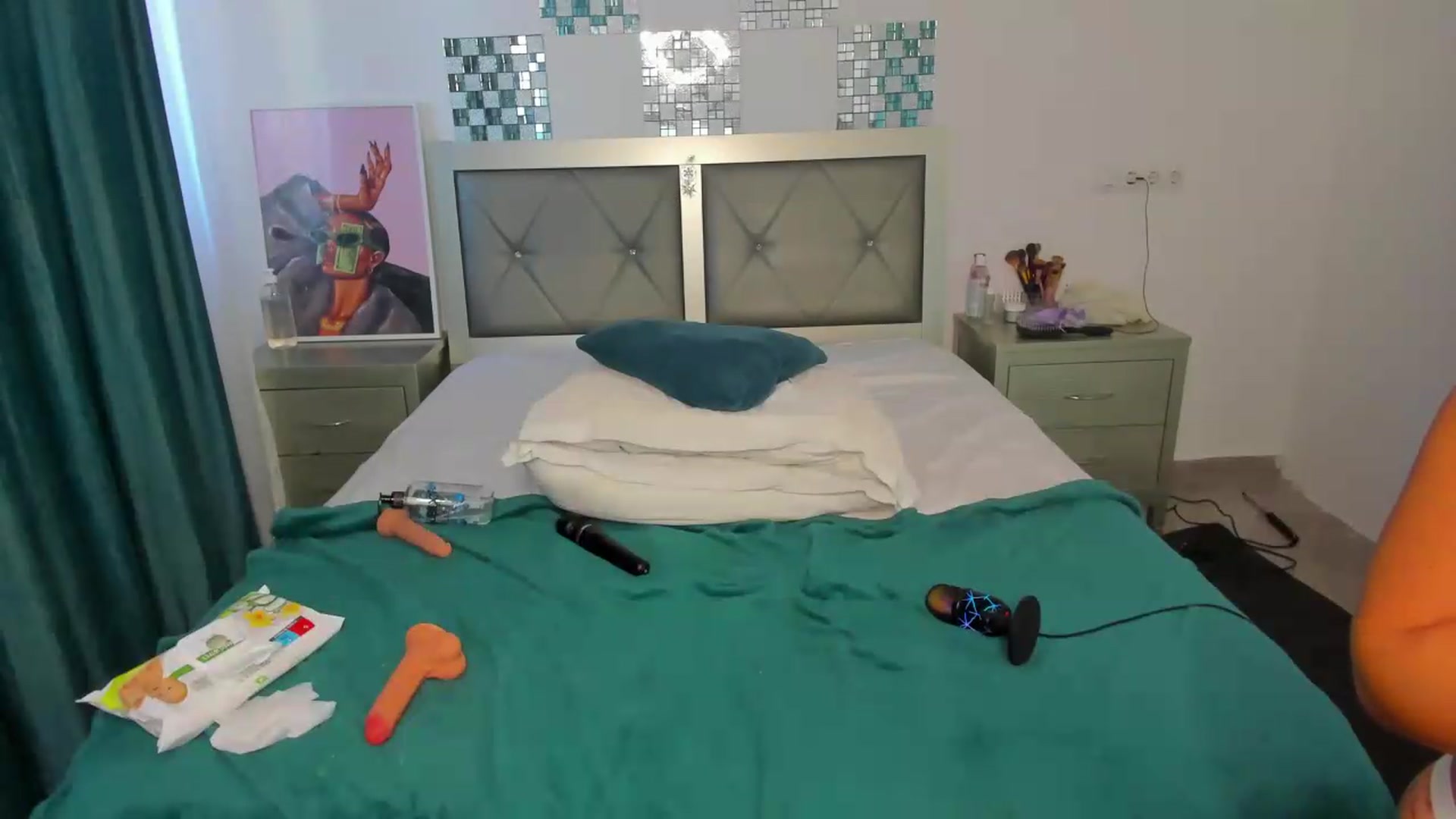 Gallery image thumbnail from Bo0ty_queen_'s myfreecams stream on, 09/22/2026, 08:45 image 13 of 20