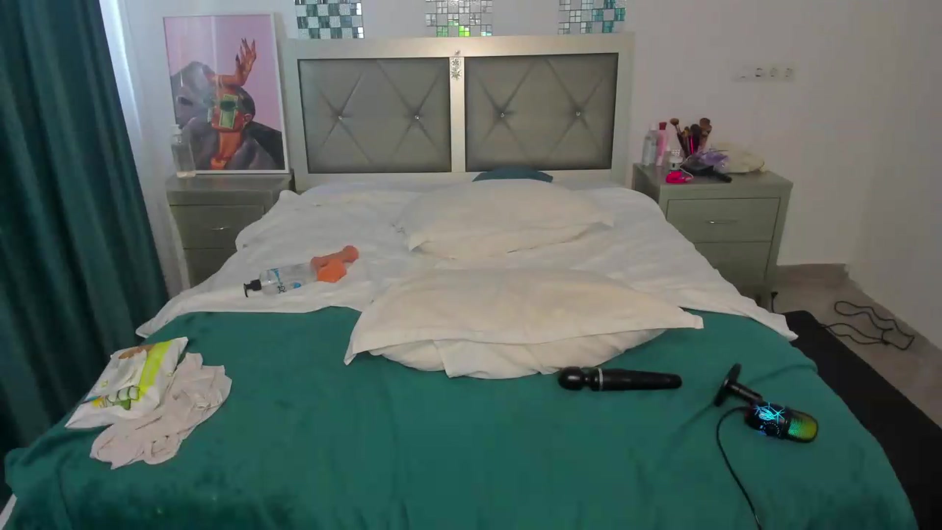 Gallery image thumbnail from Bo0ty_queen_'s myfreecams stream on, 09/23/2026, 10:10 image 6 of 20