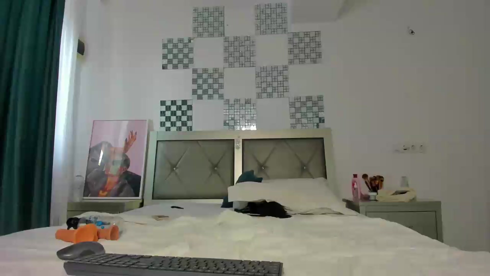 Gallery image thumbnail from Bo0ty_queen_'s myfreecams stream on, 09/26/2026, 13:15 image 6 of 20