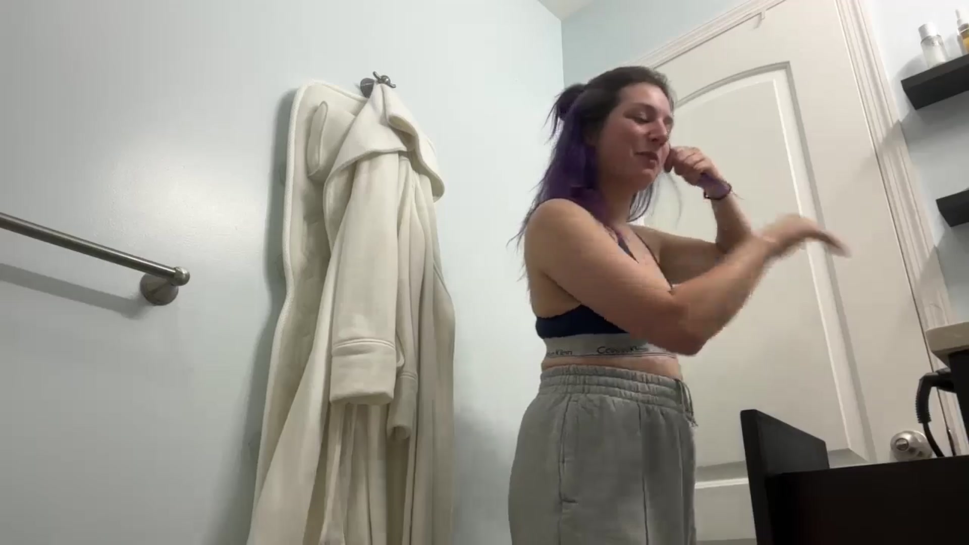 Gallery image thumbnail from BobbaFapp's myfreecams stream on, 09/24/2024, 06:24 image 13 of 20
