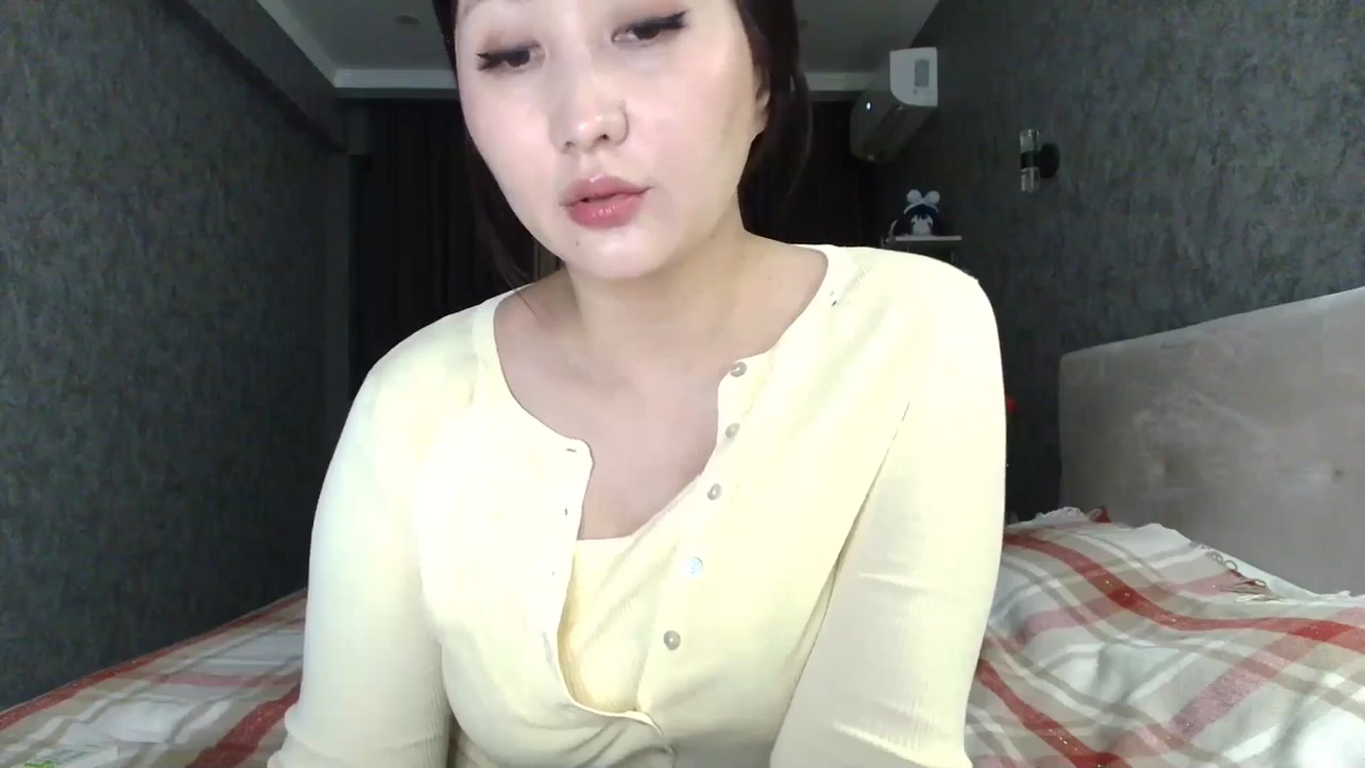 Gallery image thumbnail from BombDevil's myfreecams stream on, 03/22/2026, 16:01 image 18 of 20
