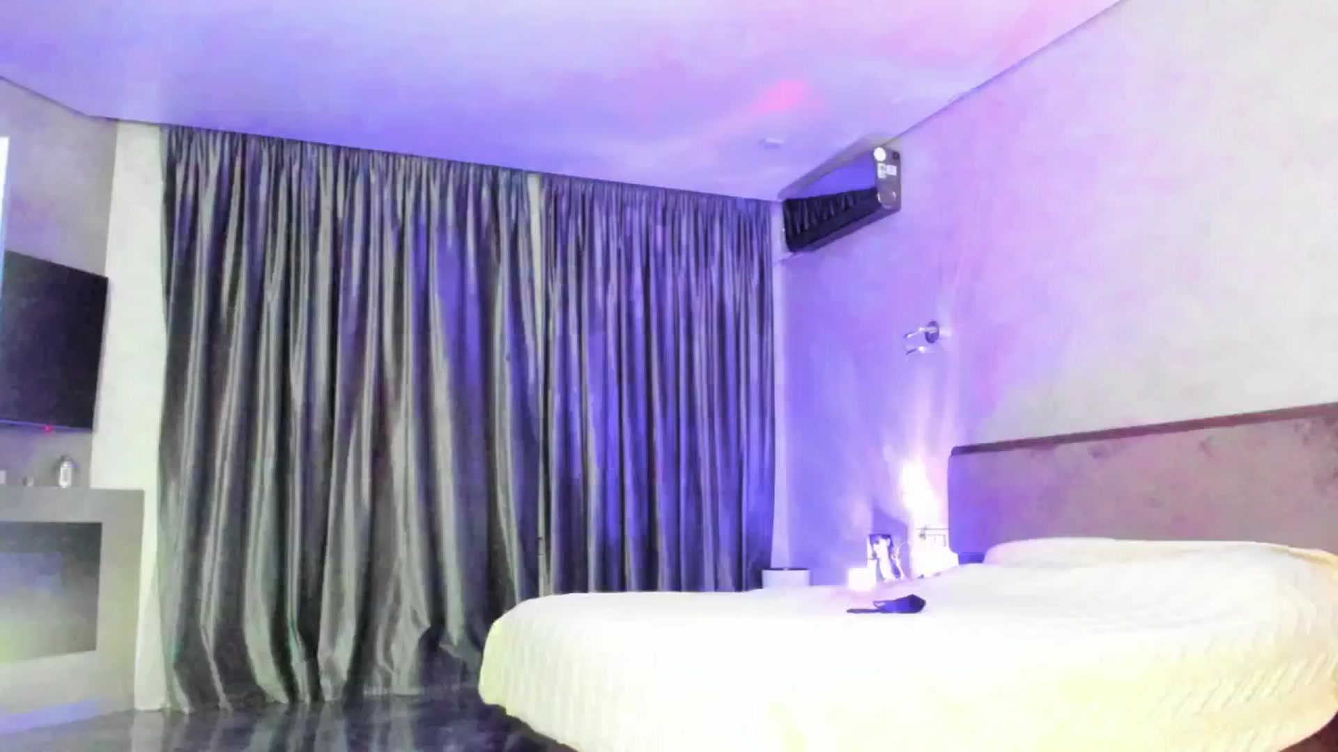 Gallery image thumbnail from BombK_'s myfreecams stream on, 05/15/2025, 20:20 image 2 of 20