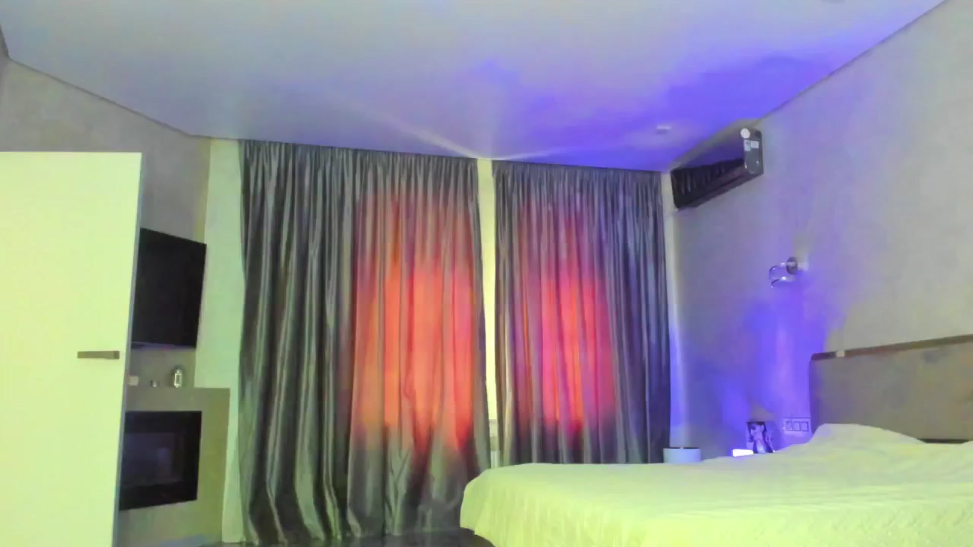 Gallery image thumbnail from BombK_'s myfreecams stream on, 05/16/2025, 15:38 image 4 of 20