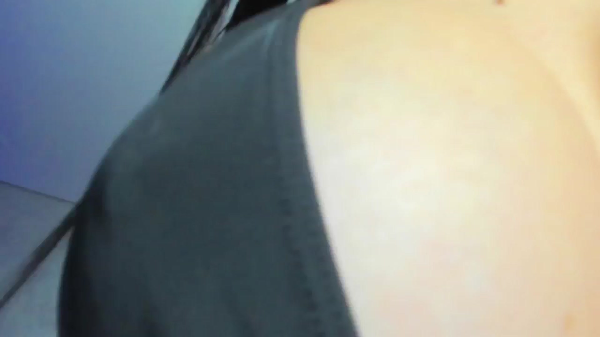 Gallery image thumbnail from BombK_'s myfreecams stream on, 05/17/2025, 15:30 image 4 of 20