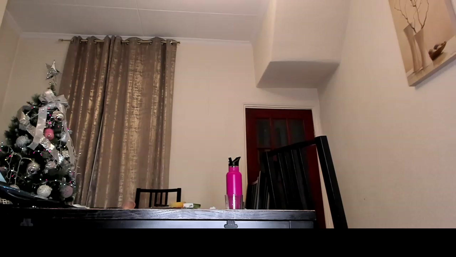 Gallery image thumbnail from Bomb_Ass's myfreecams stream on, 12/19/2022, 01:39 image 10 of 20