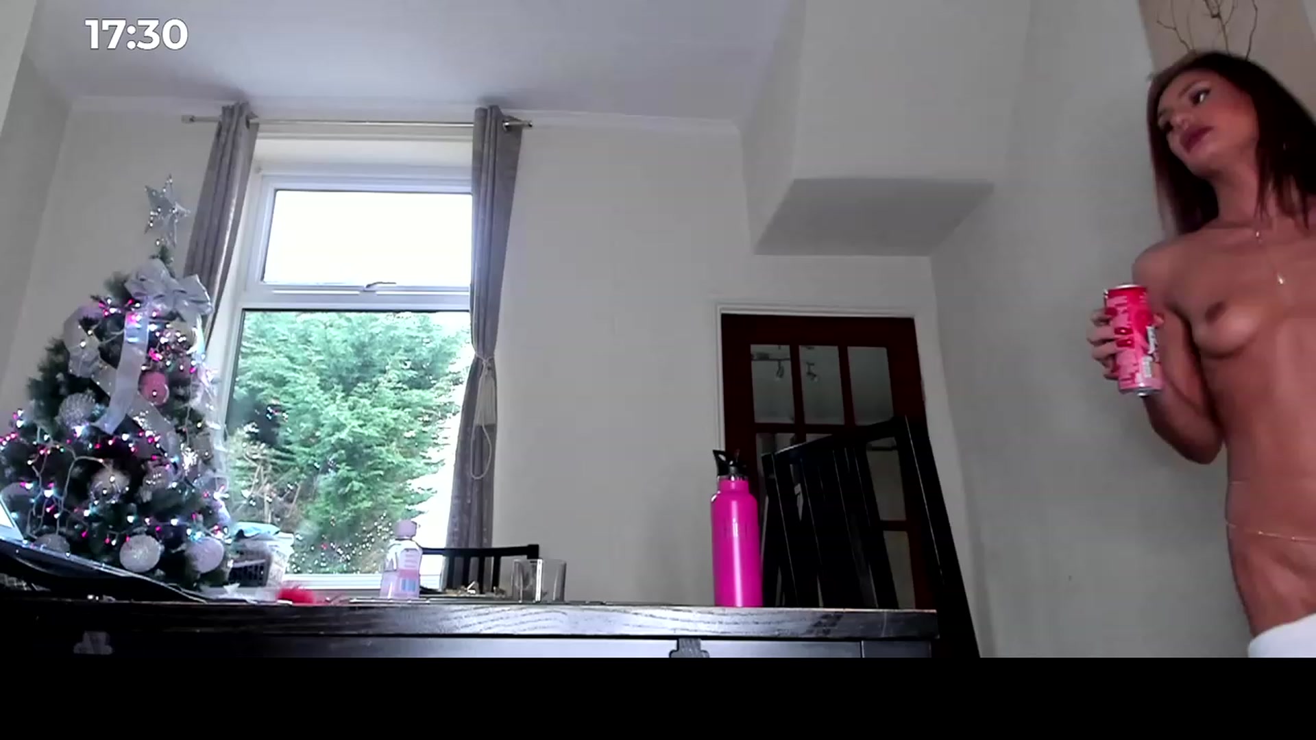 Gallery image thumbnail from Bomb_Ass's myfreecams stream on, 12/19/2022, 15:07 image 3 of 20