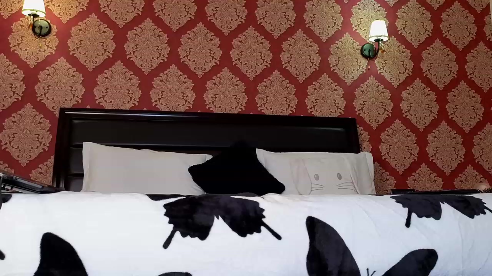 Gallery image thumbnail from Bomb_Ass's myfreecams stream on, 07/15/2023, 24:21 image 12 of 20