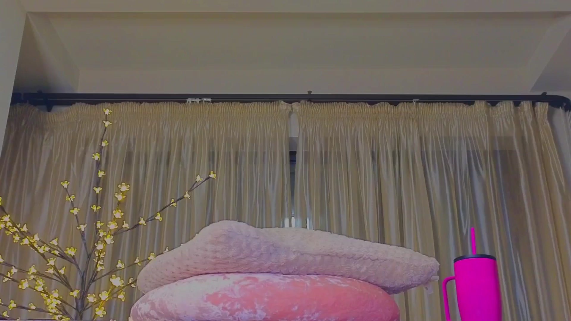Gallery image thumbnail from Bomb_Ass's myfreecams stream on, 11/17/2024, 23:15 image 20 of 20