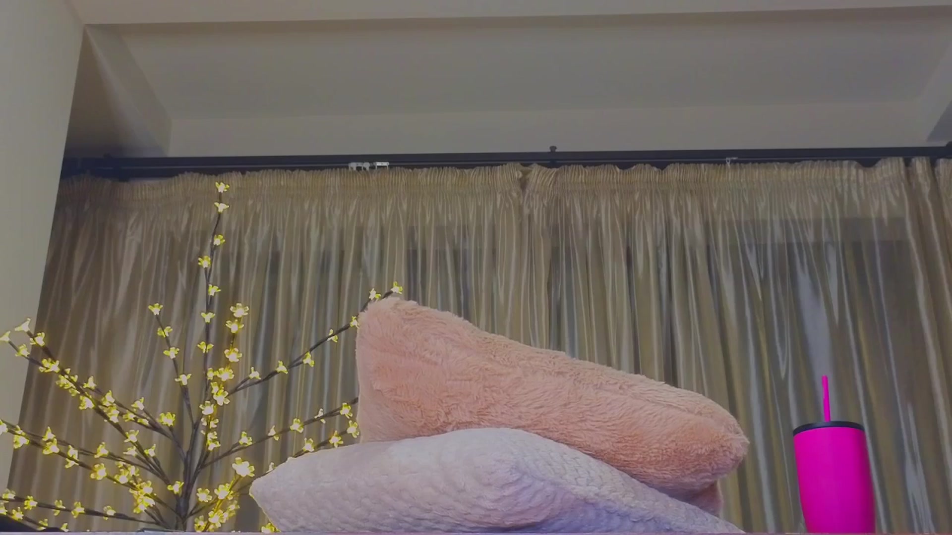 Gallery image thumbnail from Bomb_Ass's myfreecams stream on, 11/21/2024, 03:16 image 13 of 20