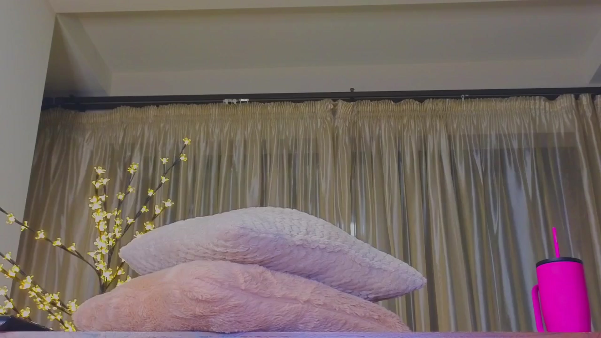 Gallery image thumbnail from Bomb_Ass's myfreecams stream on, 11/22/2024, 18:29 image 9 of 20