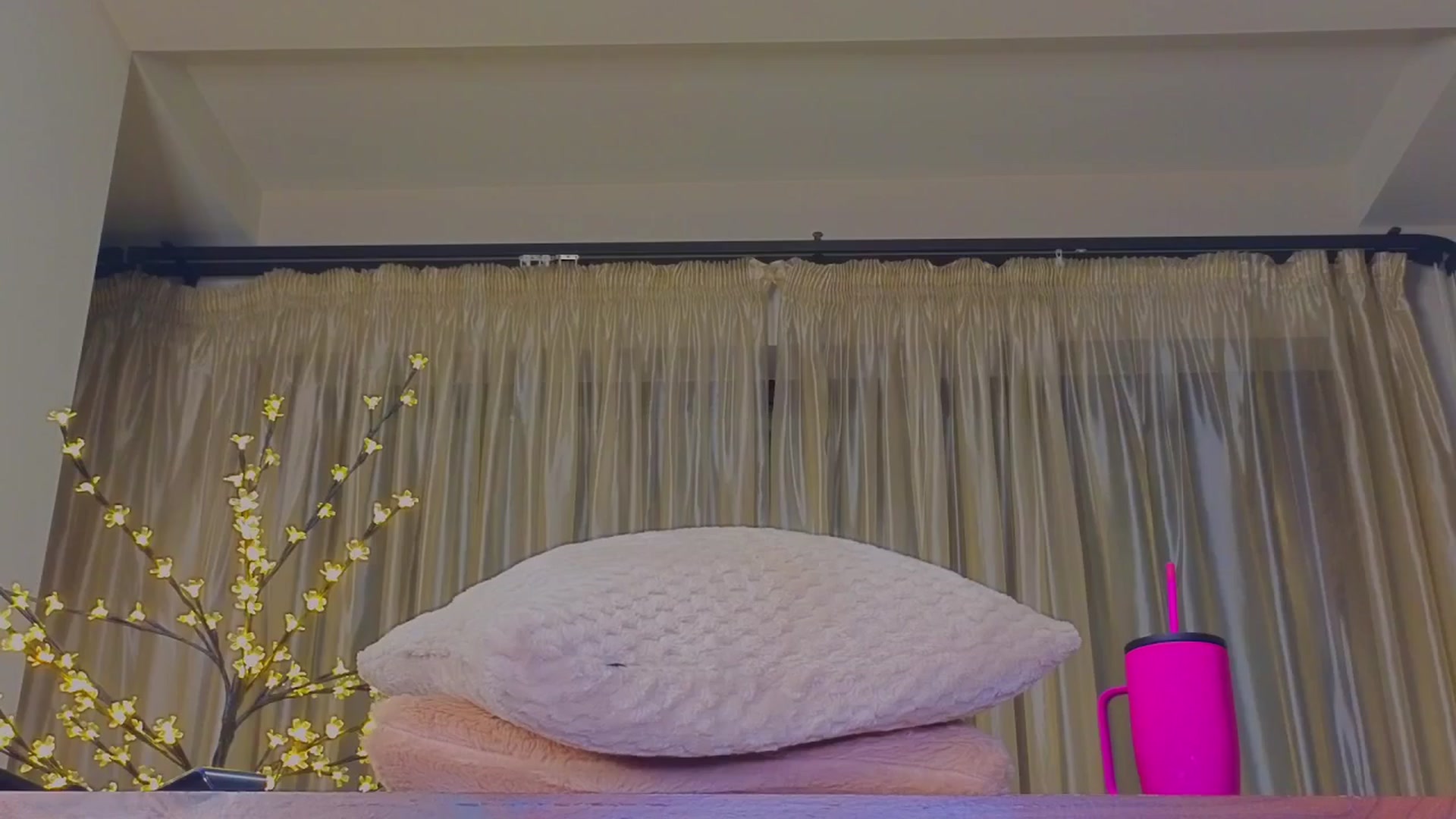 Gallery image thumbnail from Bomb_Ass's myfreecams stream on, 11/23/2024, 18:14 image 6 of 20