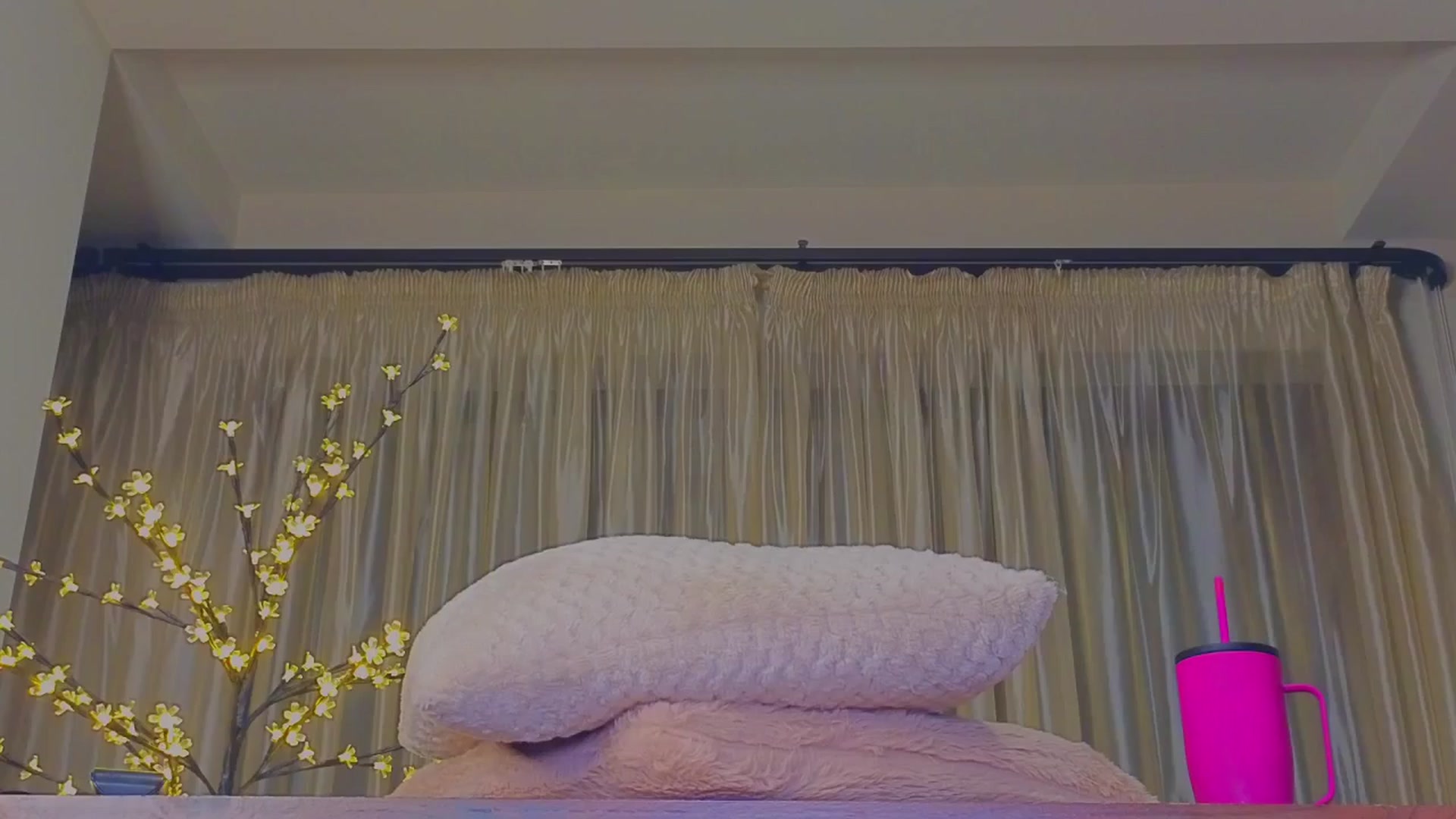 Gallery image thumbnail from Bomb_Ass's myfreecams stream on, 11/25/2024, 24:49 image 14 of 20