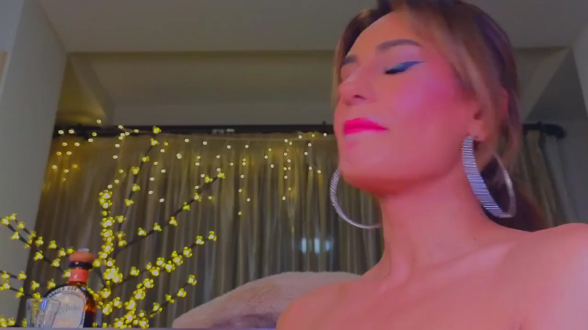 Gallery image thumbnail from Bomb_Ass's myfreecams stream on, 12/08/2024, 16:42 image 6 of 20