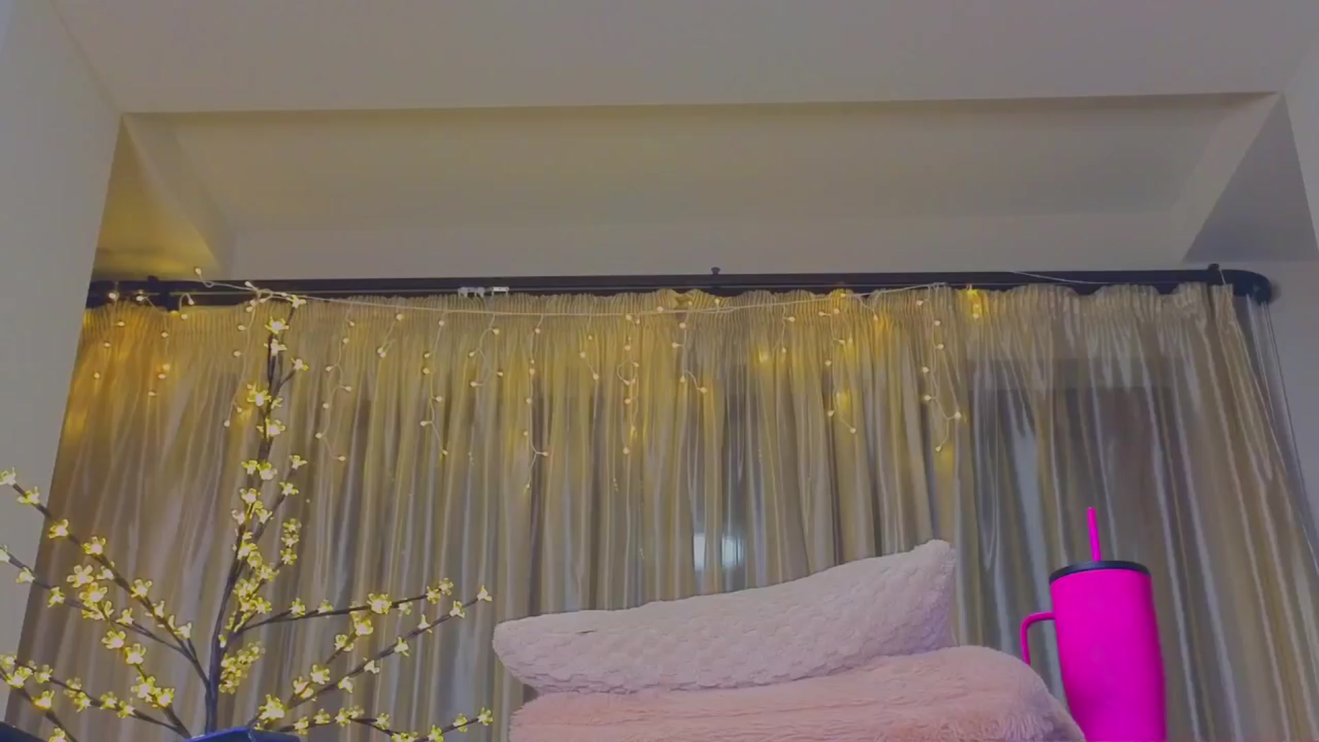 Gallery image thumbnail from Bomb_Ass's myfreecams stream on, 12/27/2024, 22:16 image 16 of 20