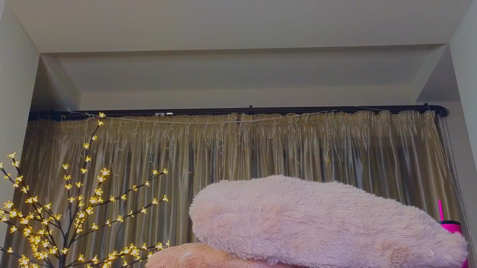 Gallery image thumbnail from Bomb_Ass's myfreecams stream on, 01/18/2025, 02:10 image 8 of 20