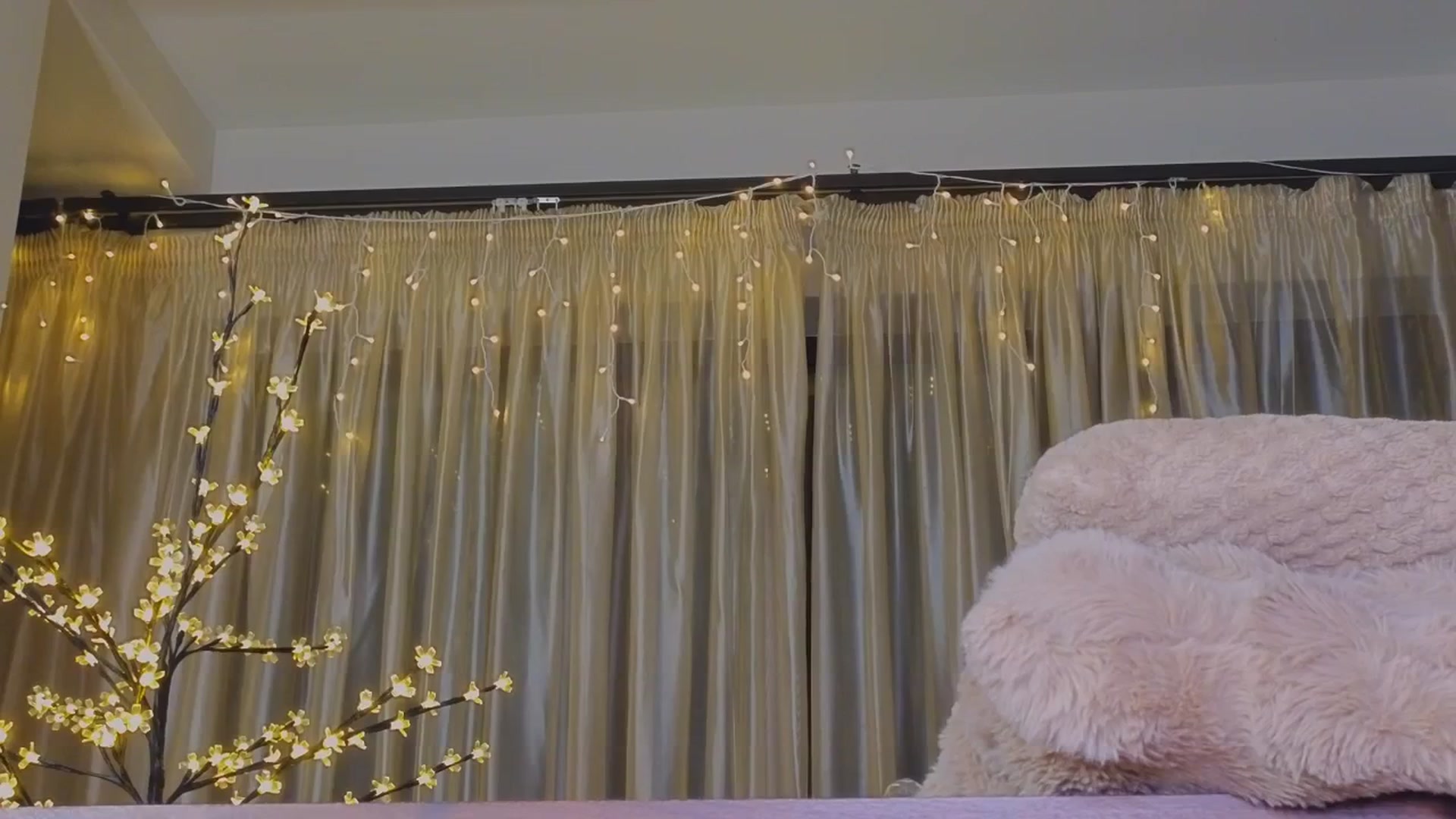 Gallery image thumbnail from Bomb_Ass's myfreecams stream on, 05/13/2025, 24:49 image 14 of 20