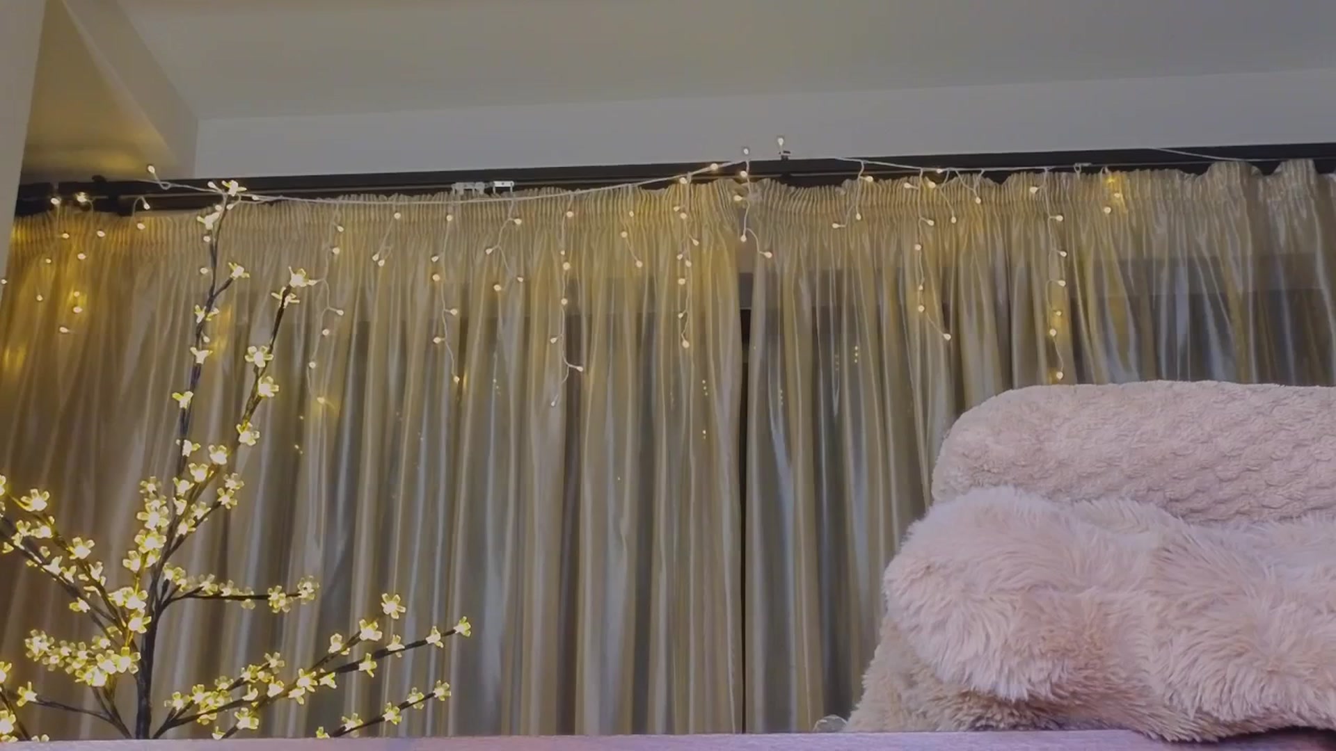 Gallery image thumbnail from Bomb_Ass's myfreecams stream on, 05/13/2025, 24:49 image 15 of 20