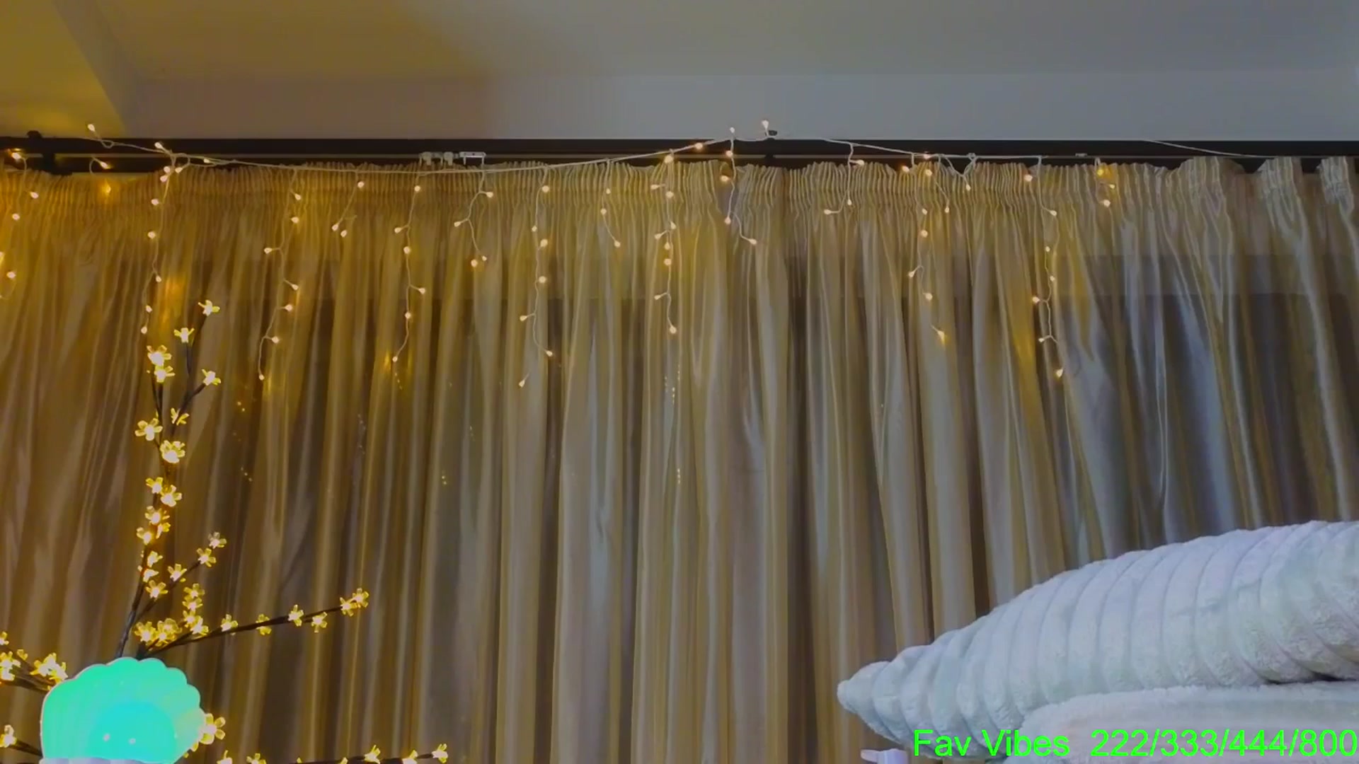 Gallery image thumbnail from Bomb_Ass's myfreecams stream on, 04/20/2026, 22:13 image 17 of 20