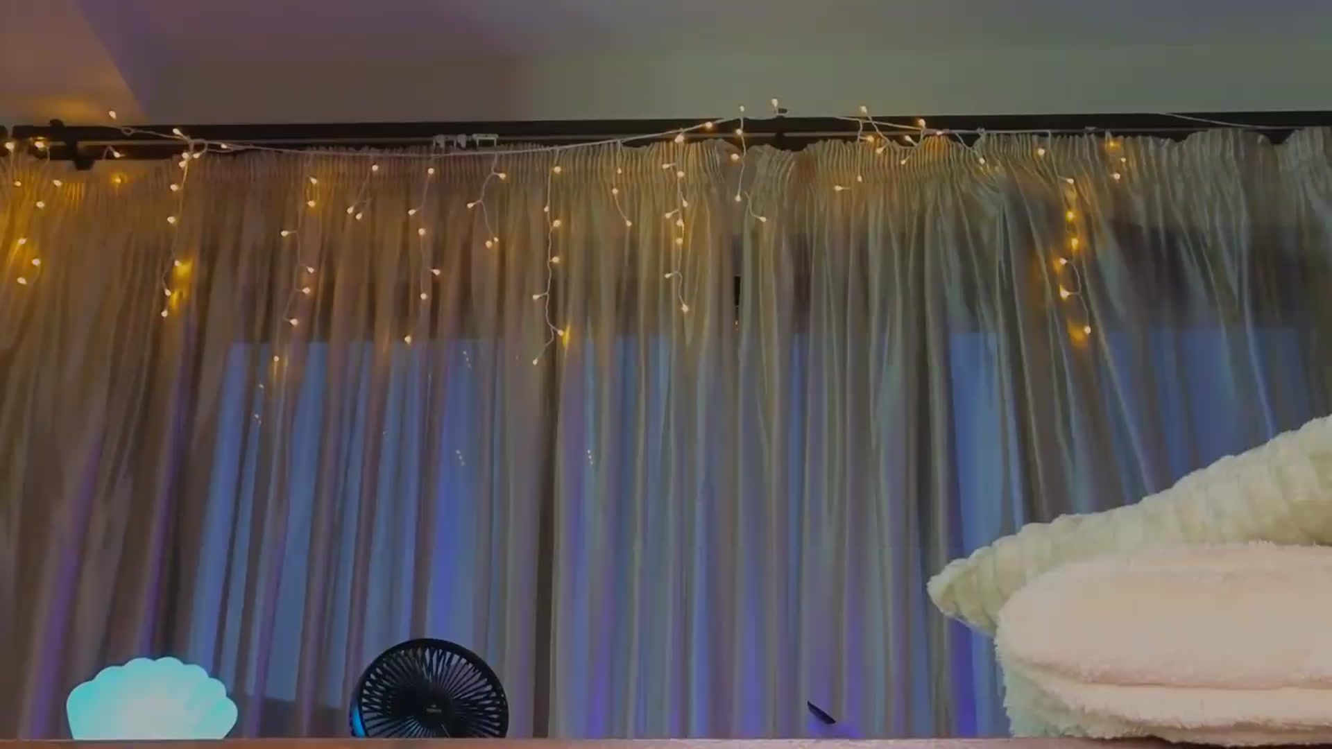 Gallery image thumbnail from Bomb_Ass's myfreecams stream on, 08/11/2026, 03:09 image 17 of 20