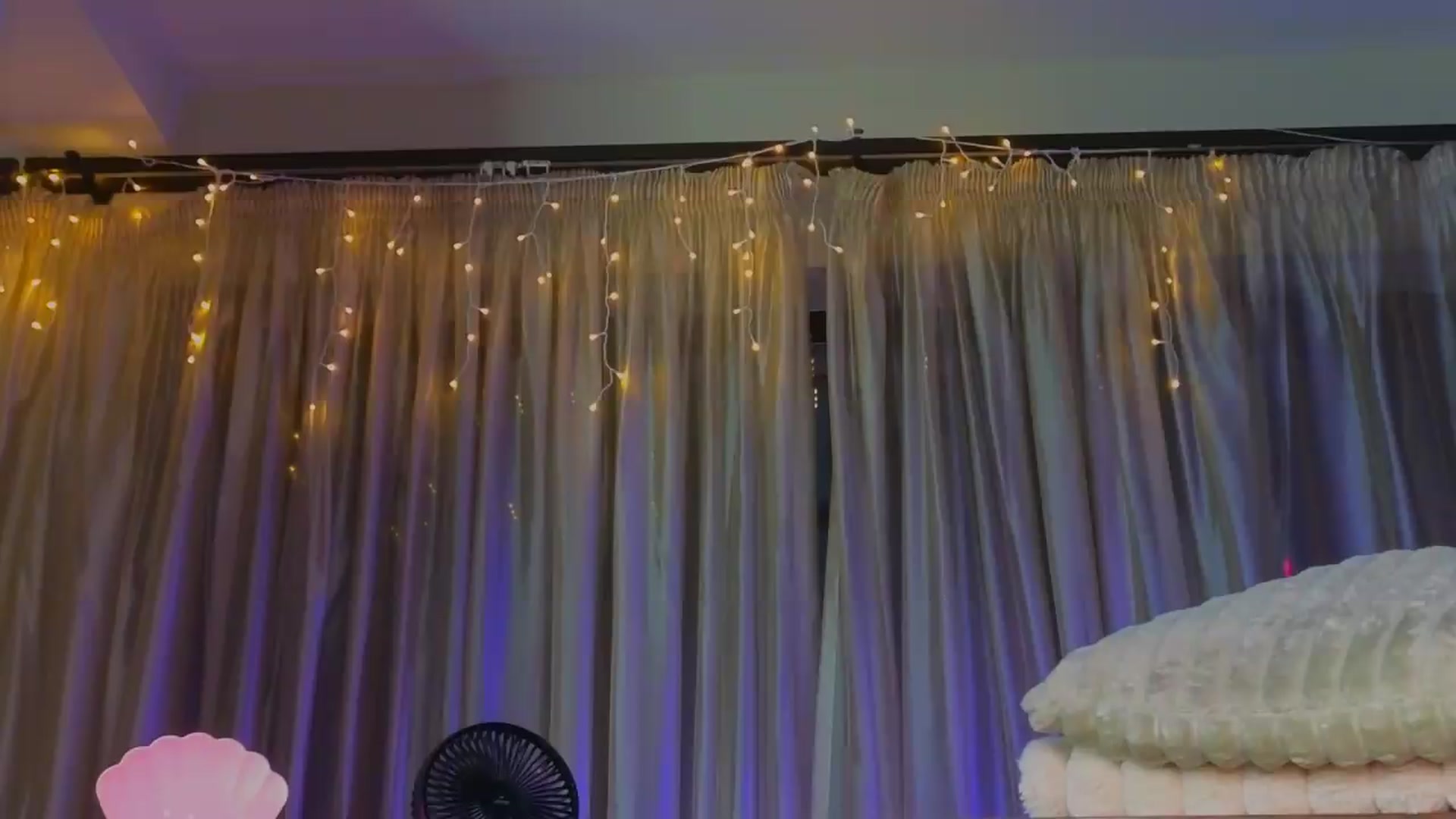 Gallery image thumbnail from Bomb_Ass's myfreecams stream on, 08/14/2026, 01:31 image 12 of 20