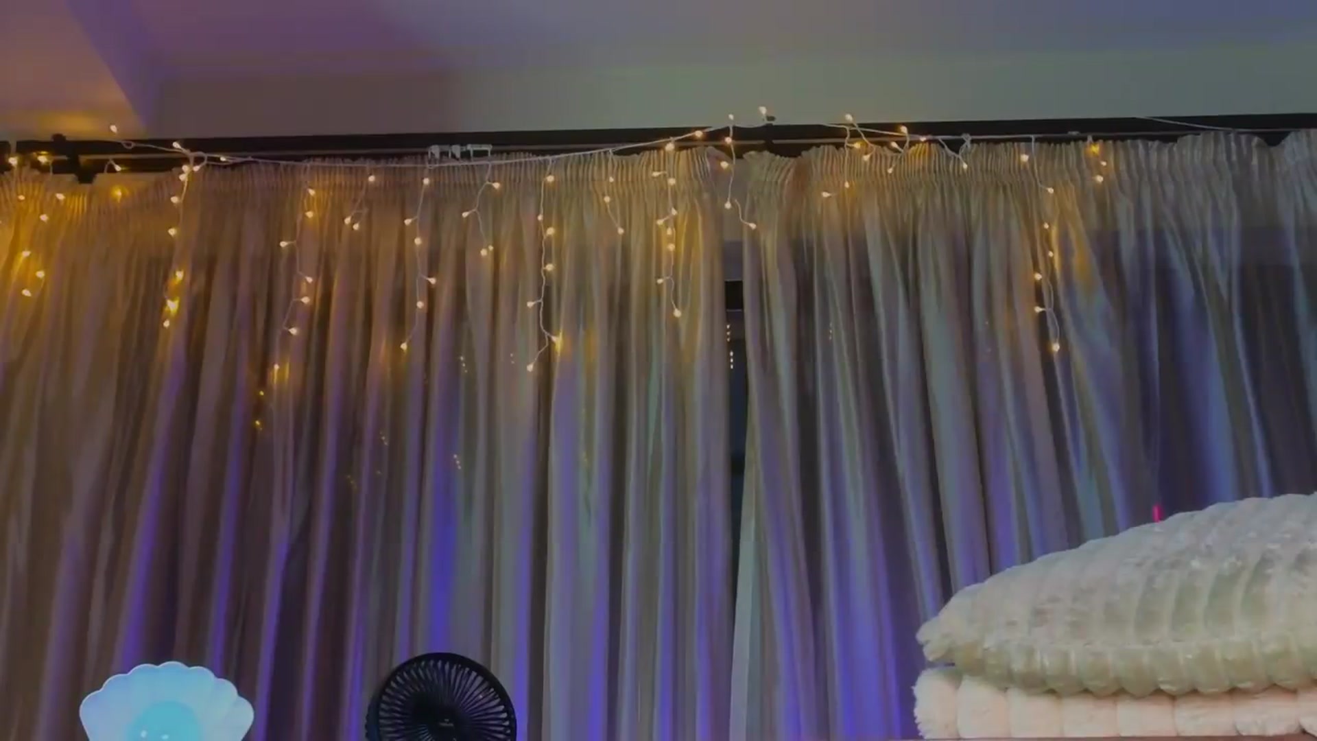 Gallery image thumbnail from Bomb_Ass's myfreecams stream on, 08/14/2026, 01:31 image 14 of 20