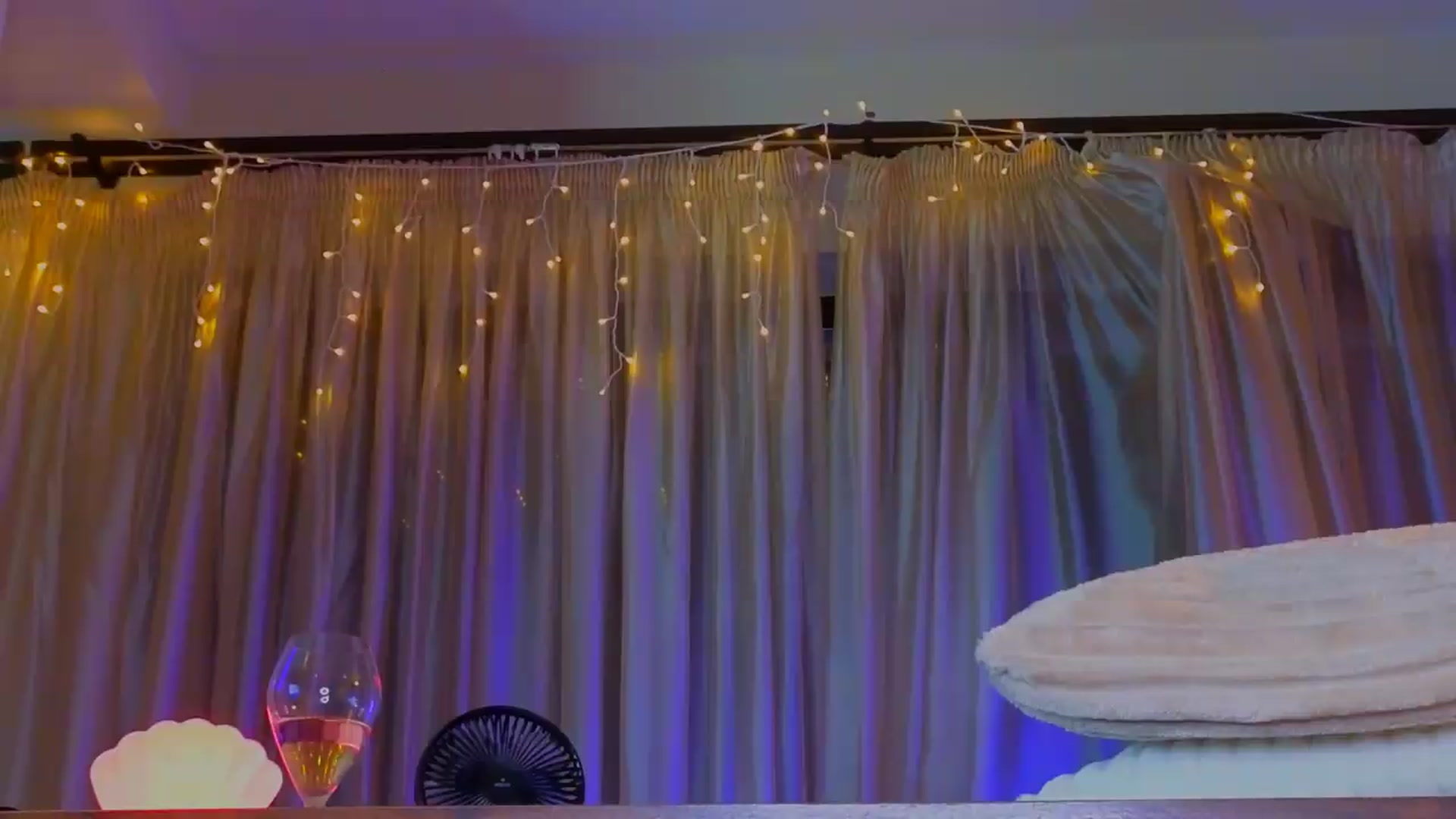 Gallery image thumbnail from Bomb_Ass's myfreecams stream on, 08/22/2026, 01:09 image 1 of 20