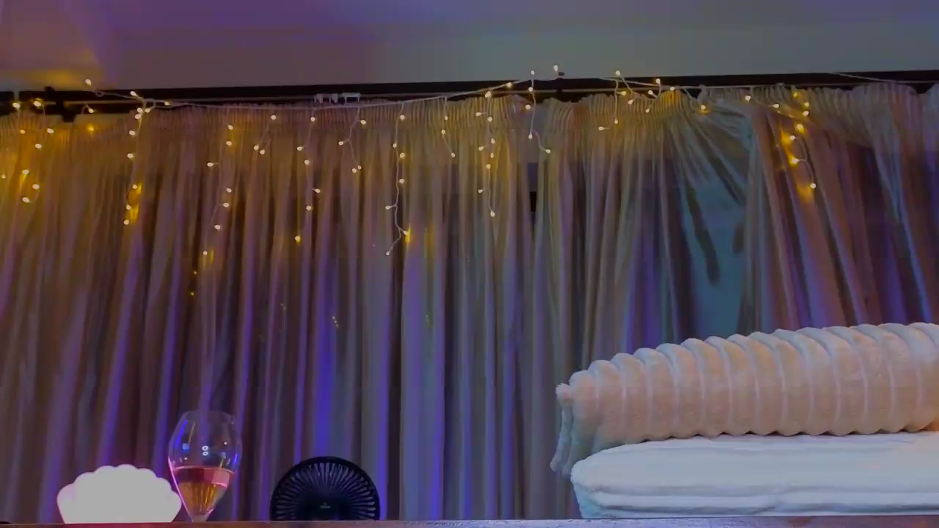 Gallery image thumbnail from Bomb_Ass's myfreecams stream on, 08/22/2026, 03:46 image 1 of 20
