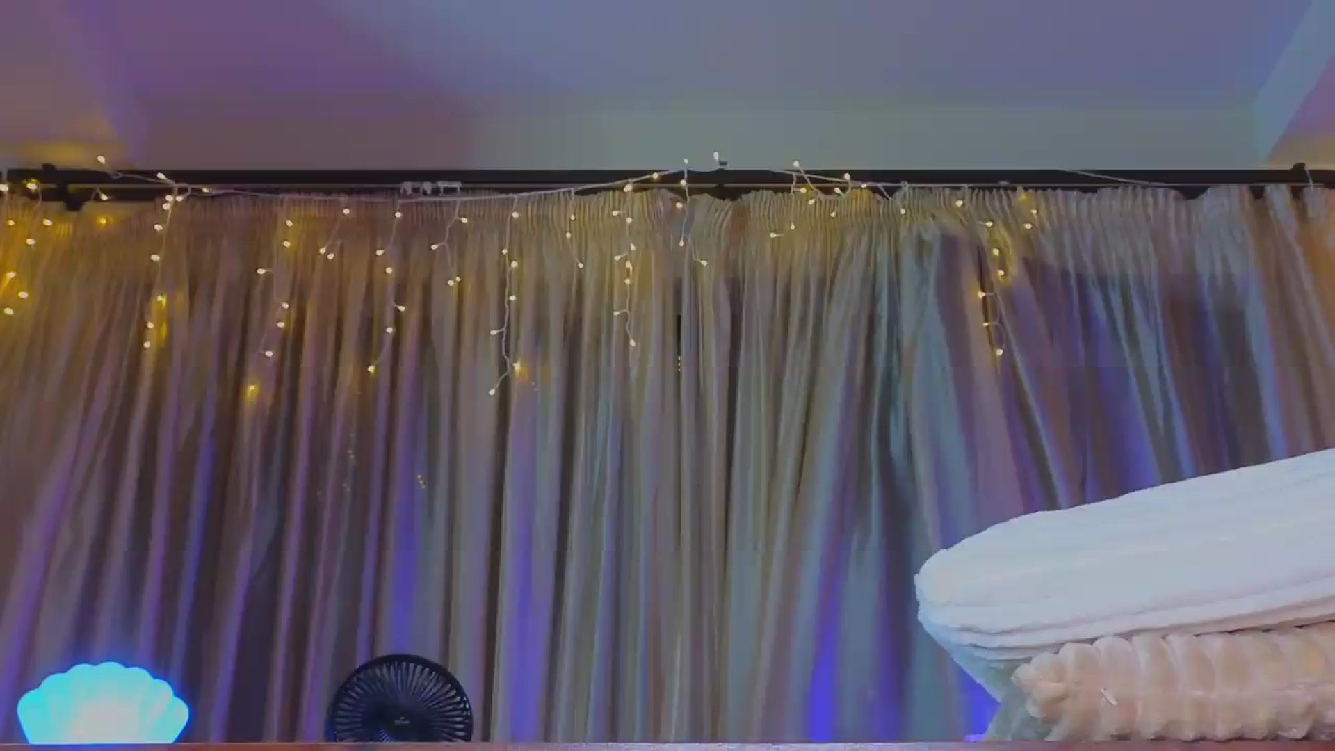 Gallery image thumbnail from Bomb_Ass's myfreecams stream on, 08/26/2026, 01:28 image 6 of 20