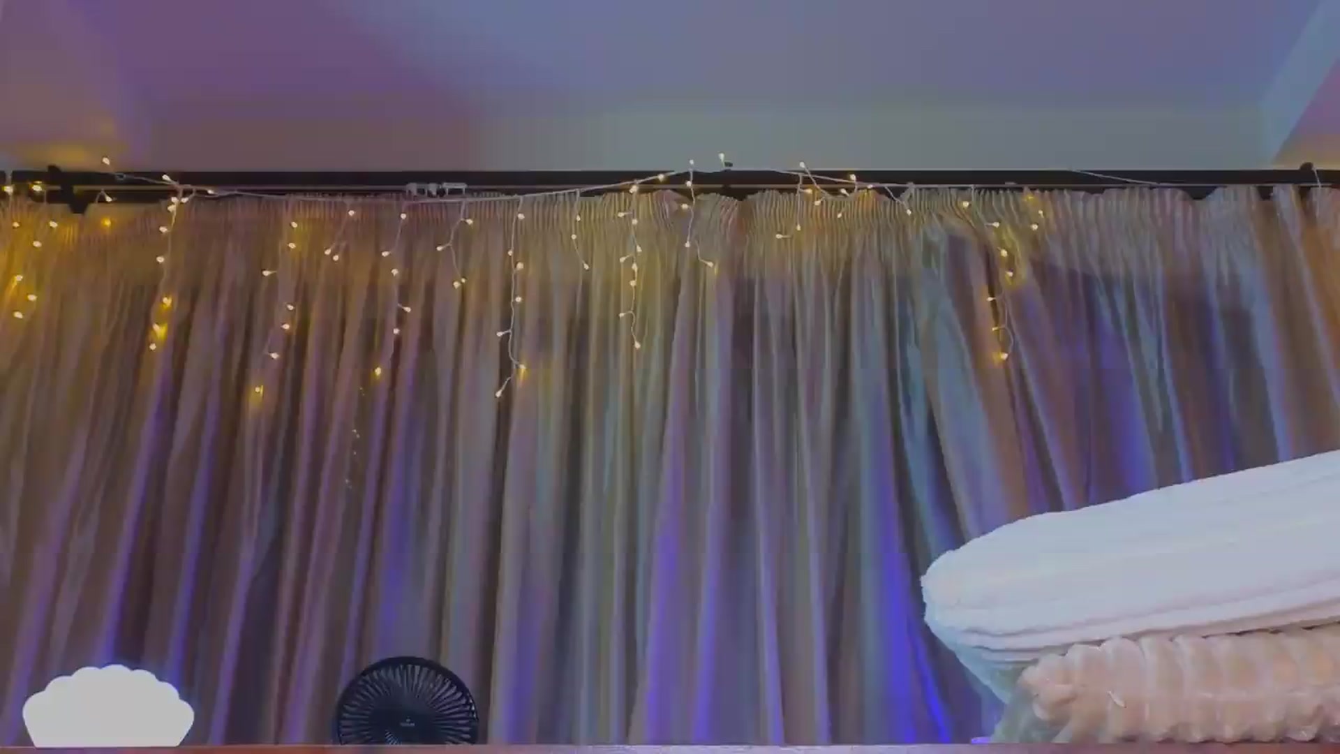 Gallery image thumbnail from Bomb_Ass's myfreecams stream on, 08/26/2026, 01:28 image 7 of 20