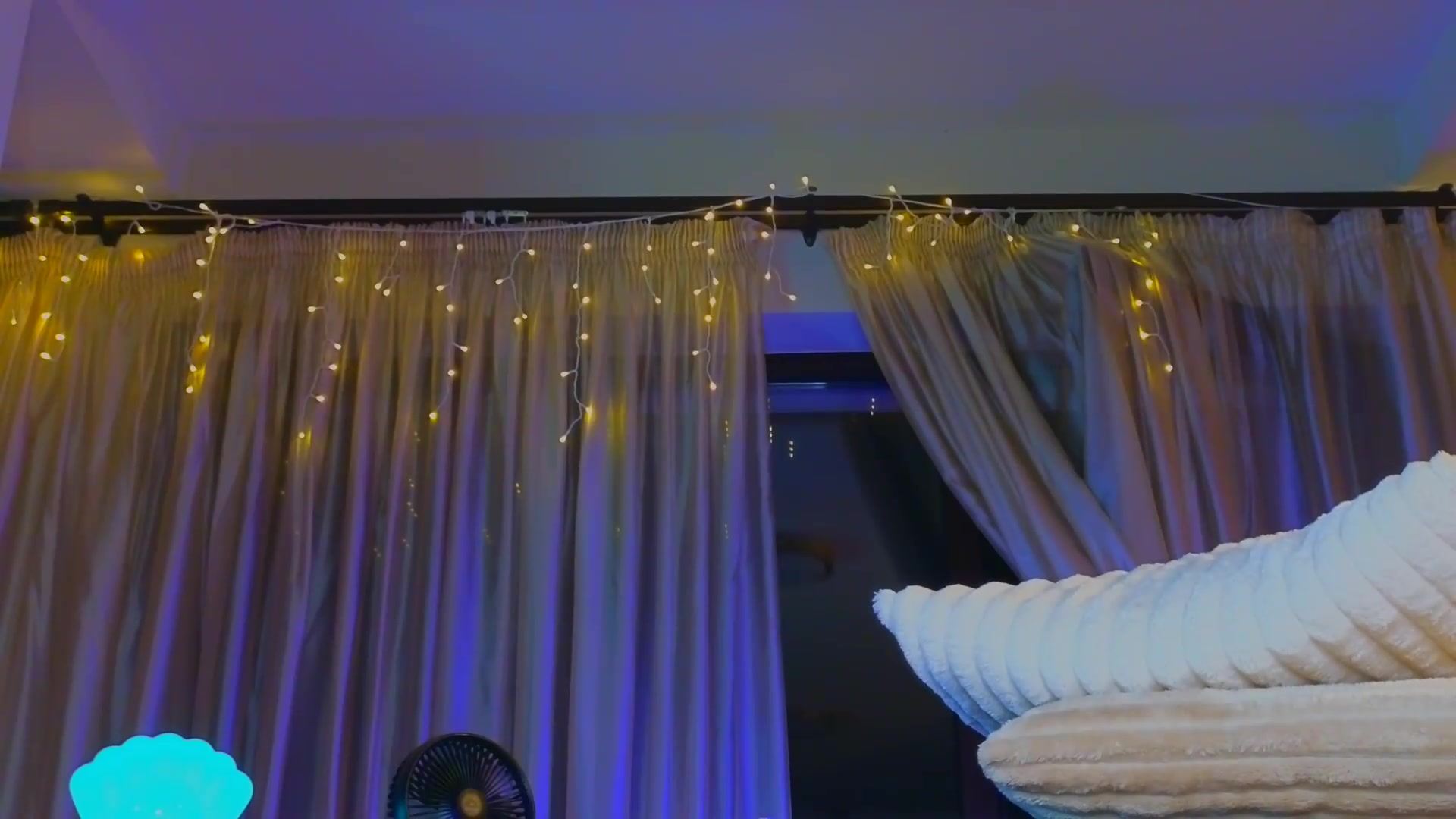 Gallery image thumbnail from Bomb_Ass's myfreecams stream on, 09/02/2026, 02:27 image 10 of 20