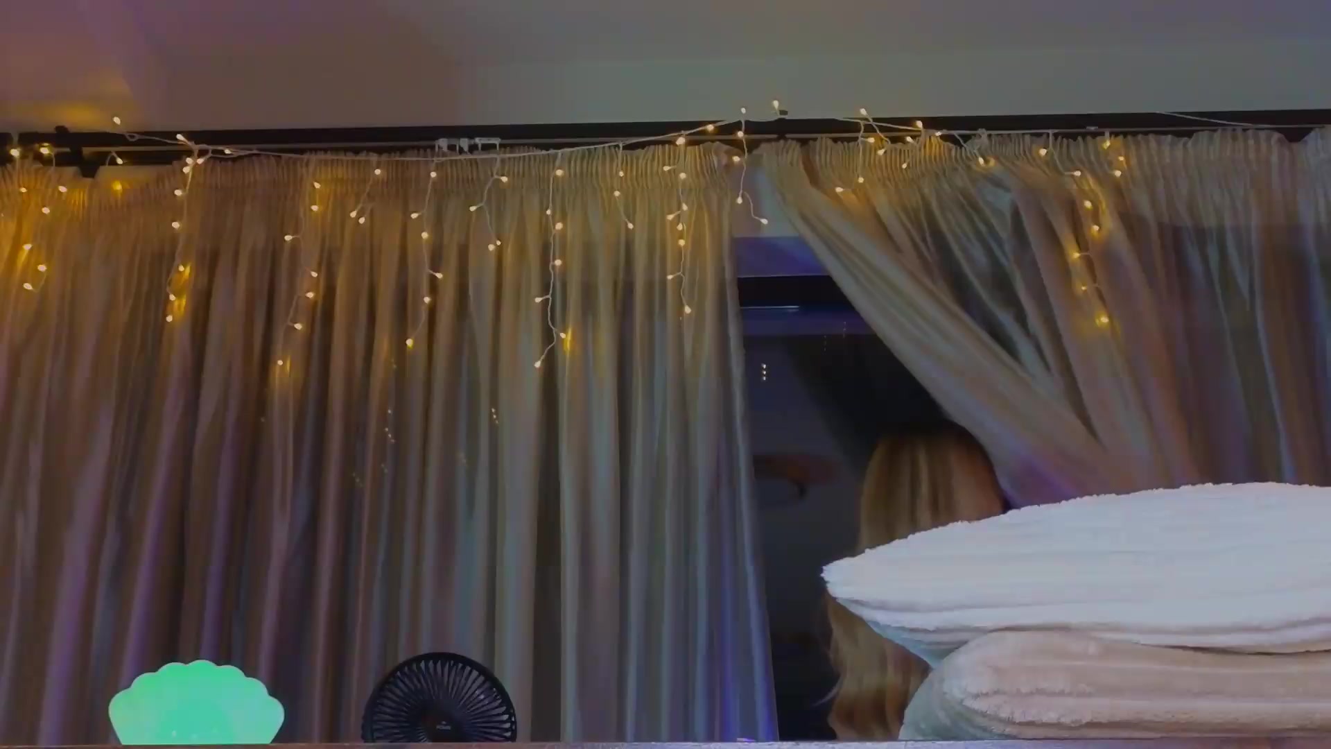 Gallery image thumbnail from Bomb_Ass's myfreecams stream on, 09/02/2026, 18:26 image 19 of 20
