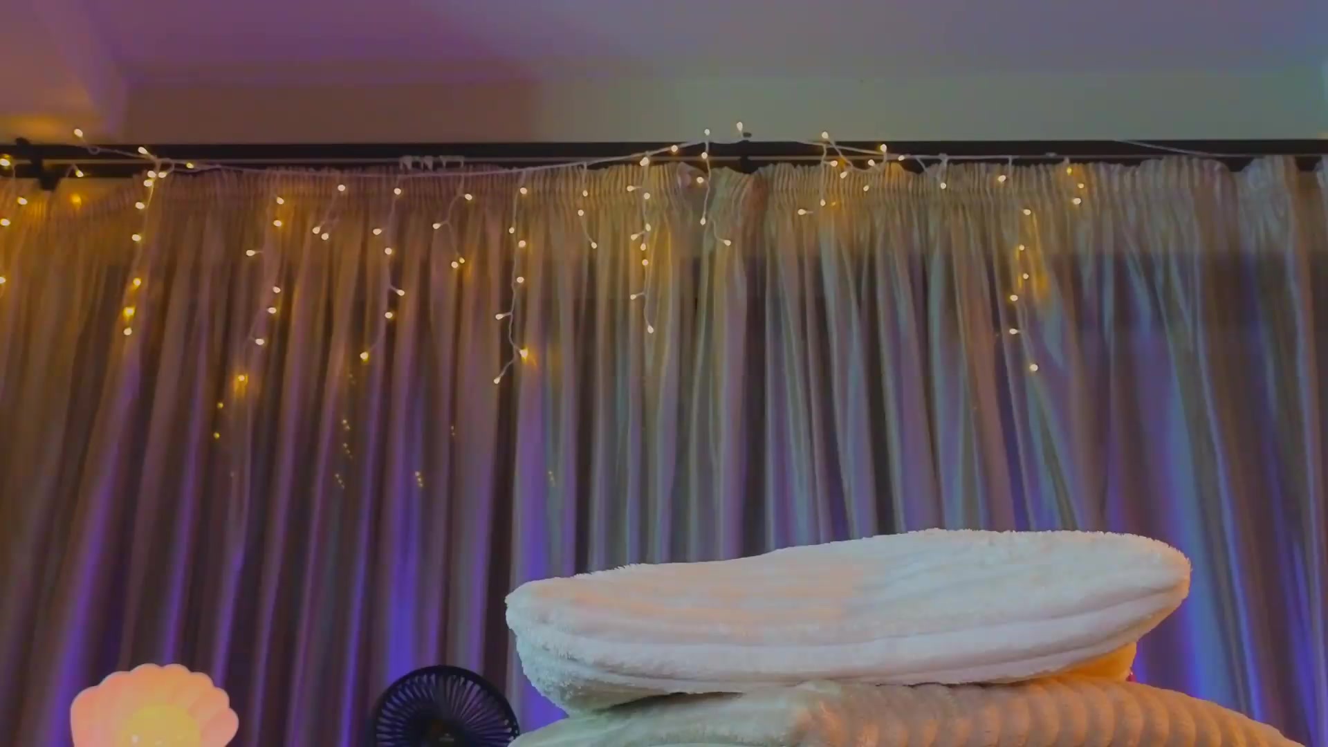 Gallery image thumbnail from Bomb_Ass's myfreecams stream on, 09/14/2026, 02:18 image 13 of 20