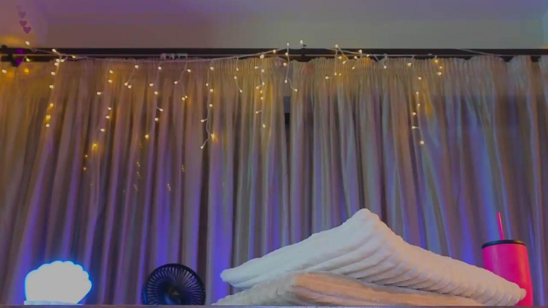 Gallery image thumbnail from Bomb_Ass's myfreecams stream on, 09/16/2026, 01:38 image 17 of 20