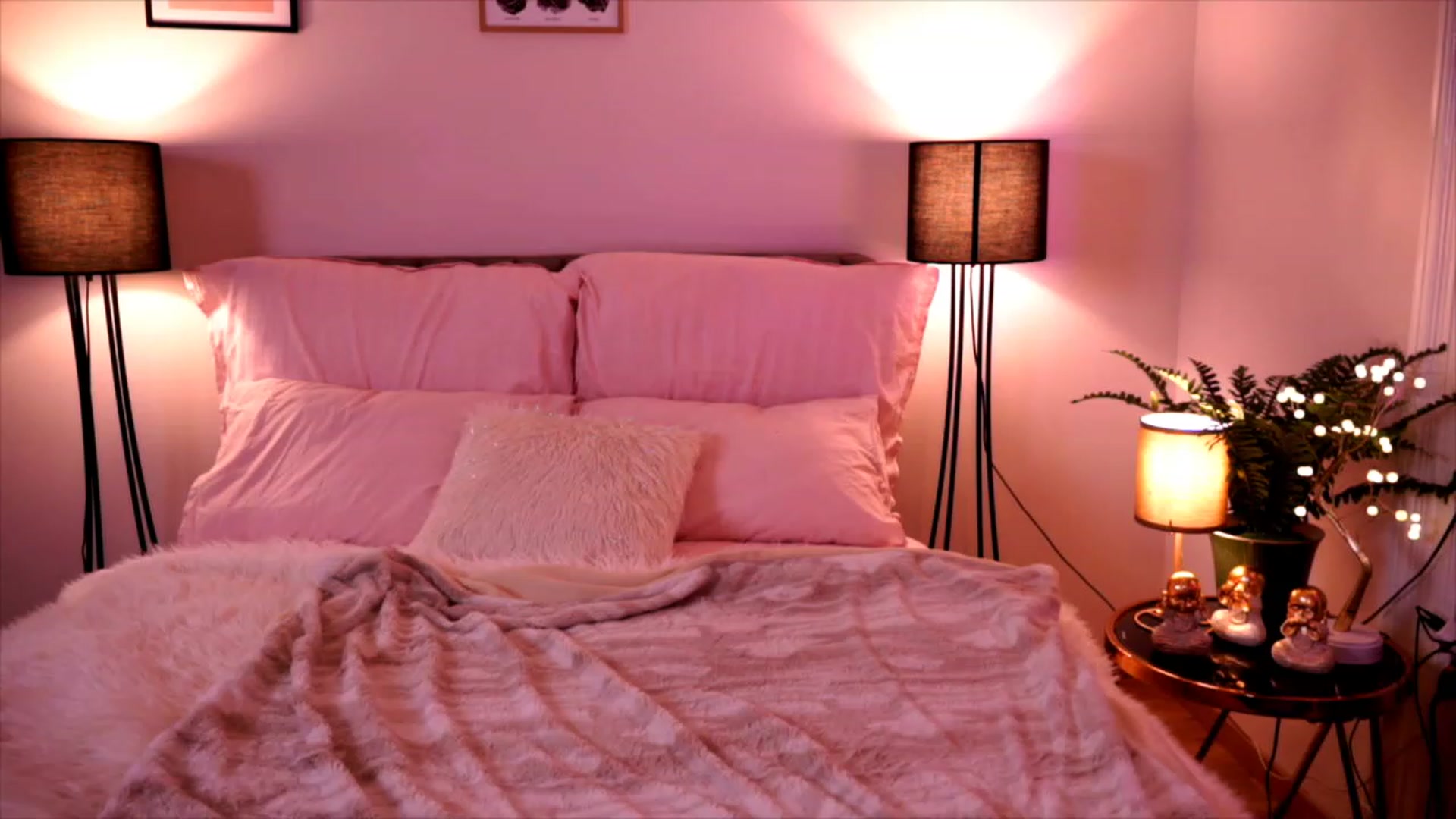 Gallery image thumbnail from Bon_bon_baby's myfreecams stream on, 11/17/2022, 14:28 image 17 of 20