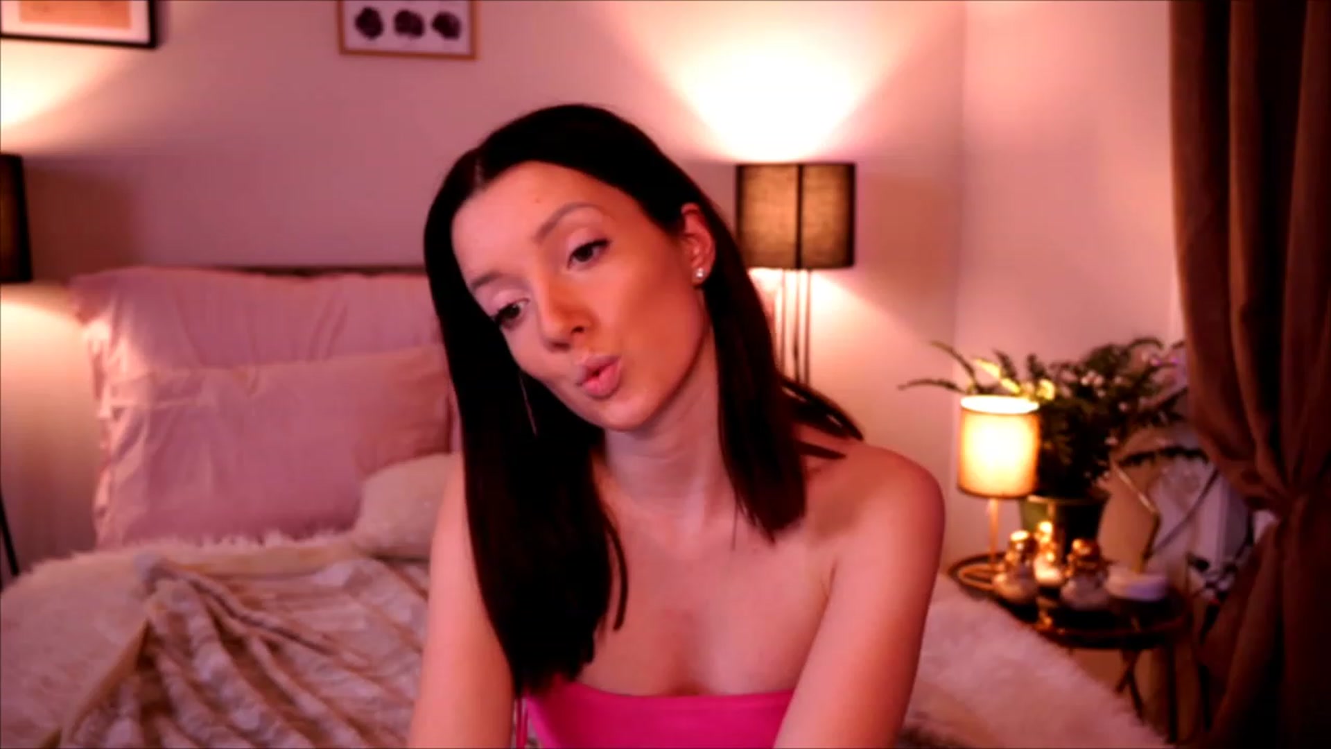 Gallery image thumbnail from Bon_bon_baby's myfreecams stream on, 11/20/2022, 22:34 image 14 of 20