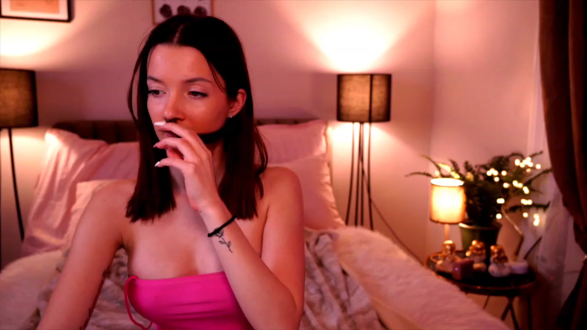 Gallery image thumbnail from Bon_bon_baby's myfreecams stream on, 11/25/2022, 16:15 image 2 of 20