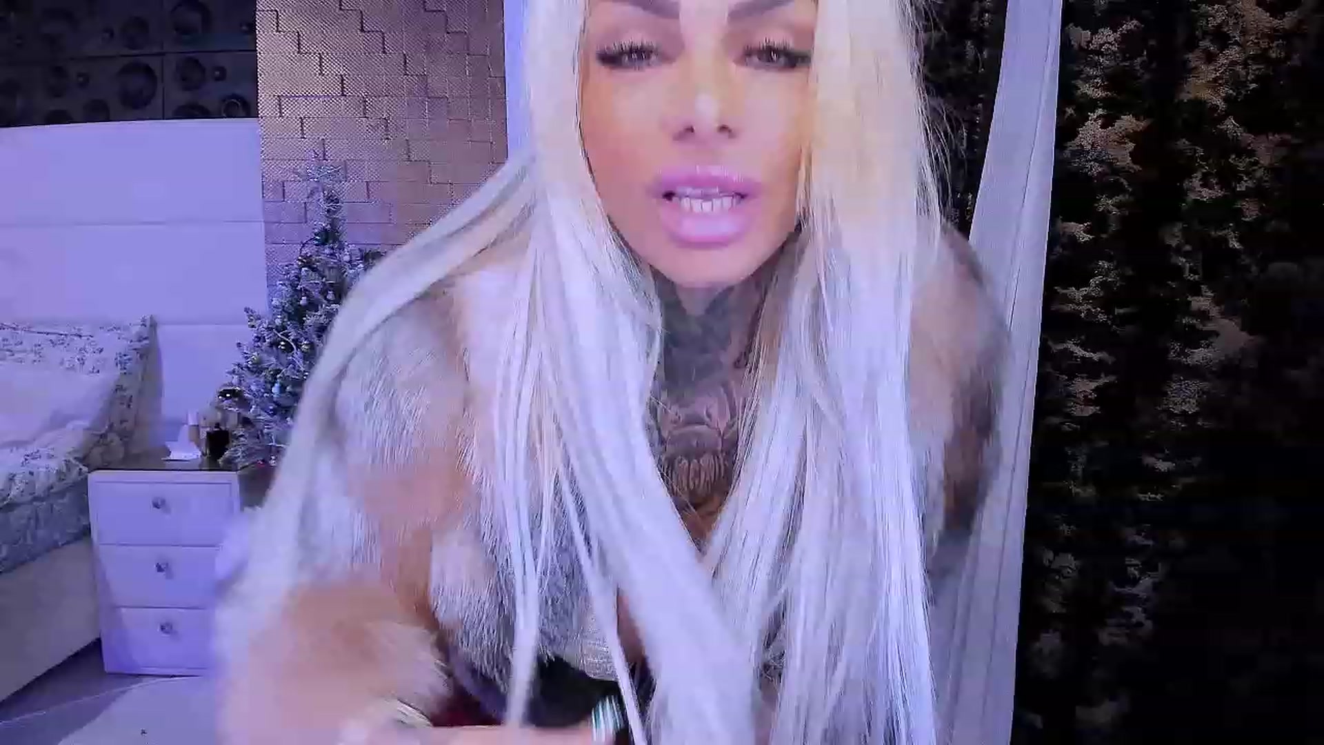 Gallery image thumbnail from BondGirl007's myfreecams stream on, 12/20/2022, 21:21 image 5 of 20