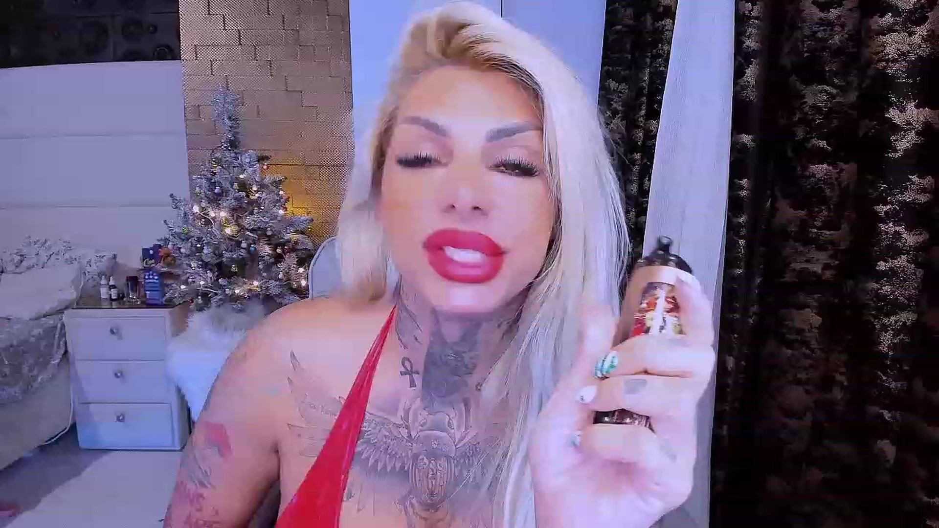 Gallery image thumbnail from BondGirl007's myfreecams stream on, 12/29/2022, 24:13 image 2 of 20