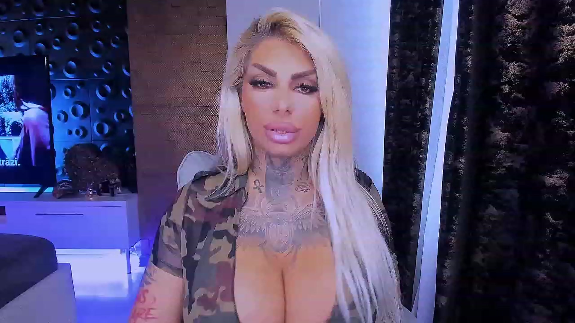 Gallery image thumbnail from BondGirl007's myfreecams stream on, 01/29/2023, 13:29 image 2 of 20