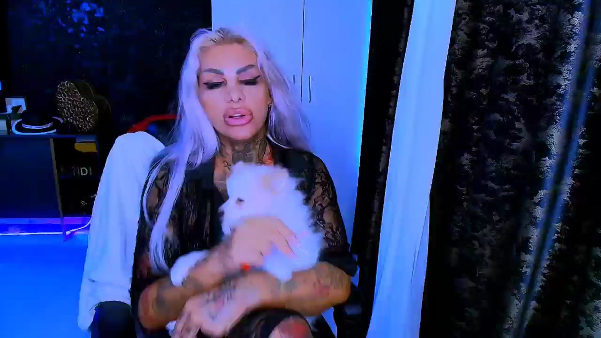 Gallery image thumbnail from BondGirl007's myfreecams stream on, 08/24/2025, 07:31 image 15 of 20